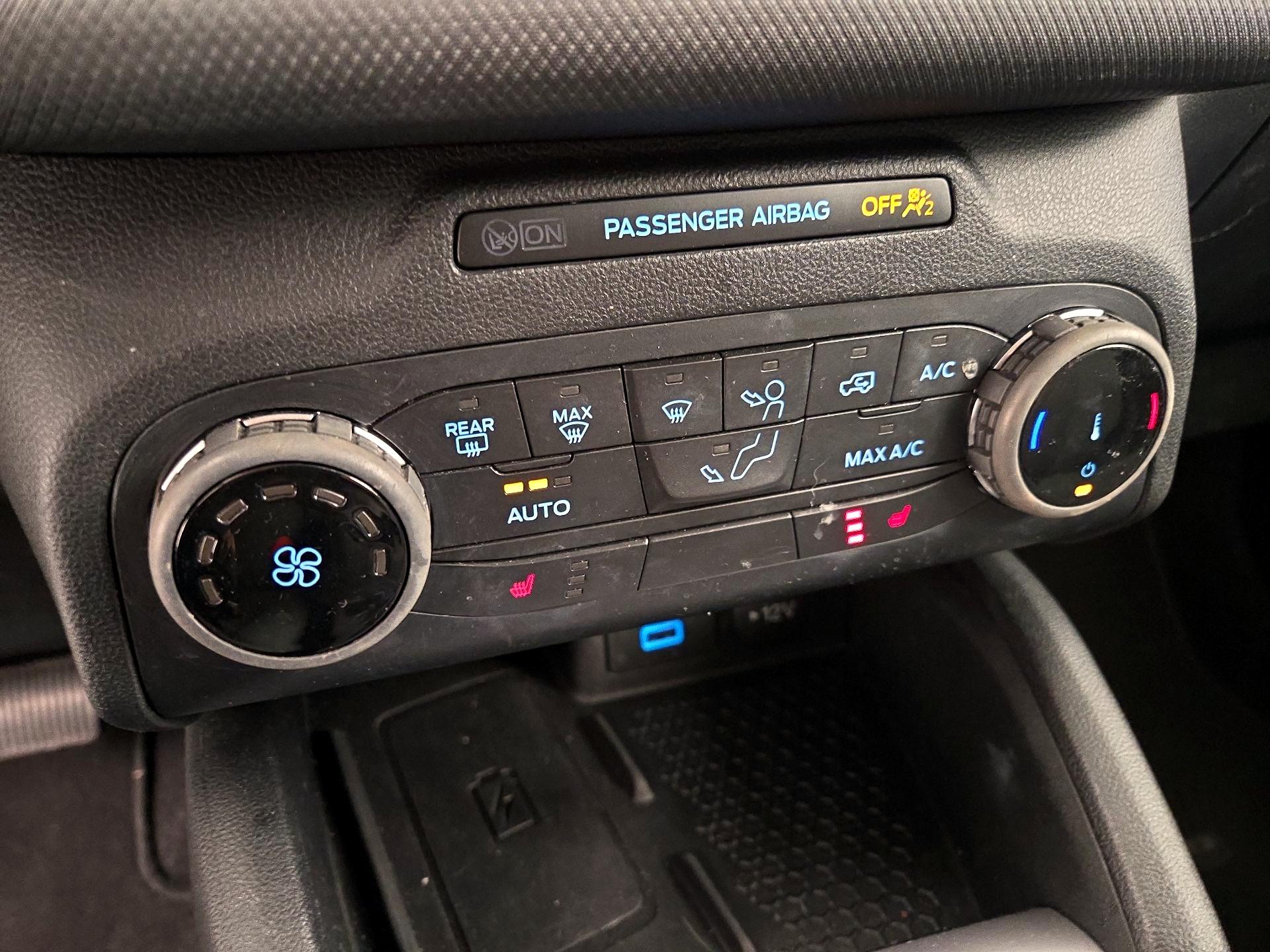 Thumbnail: 2022 Ford Bronco Sport - 17