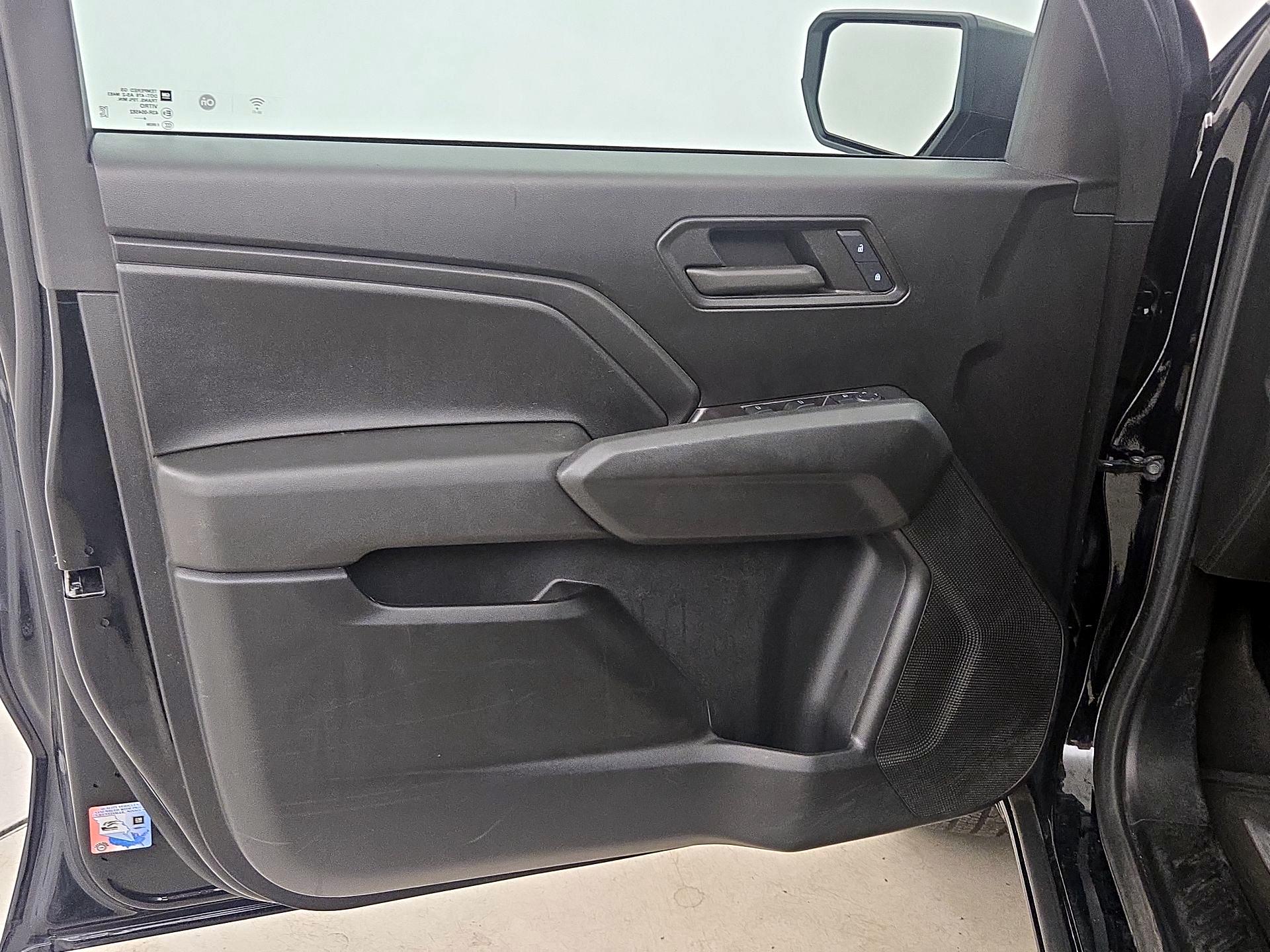 Thumbnail: 2024 Chevrolet Colorado - 12