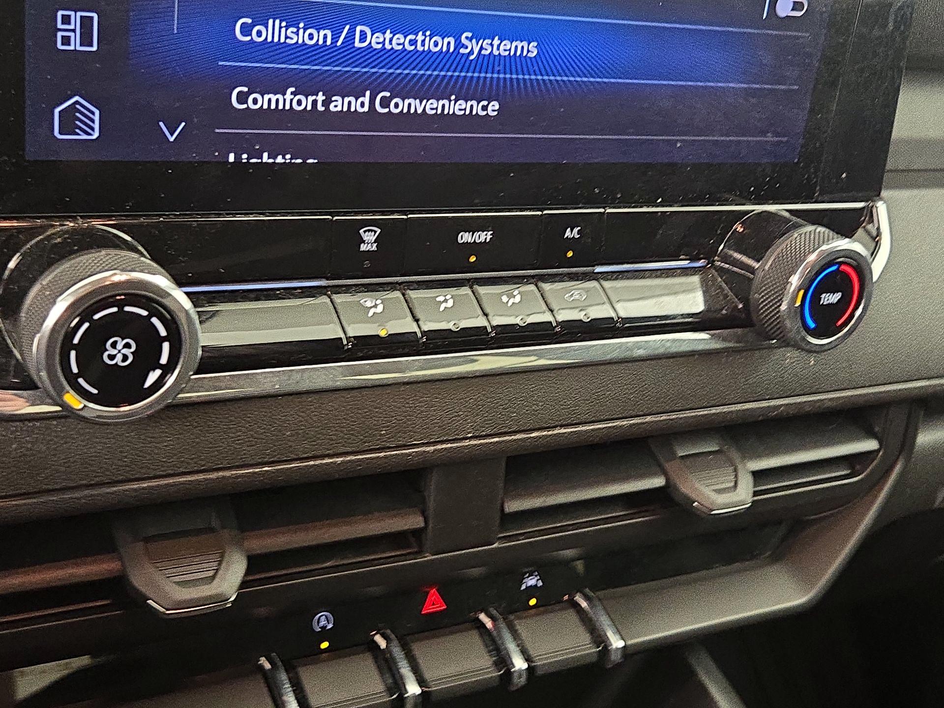 Thumbnail: 2024 Chevrolet Colorado - 16