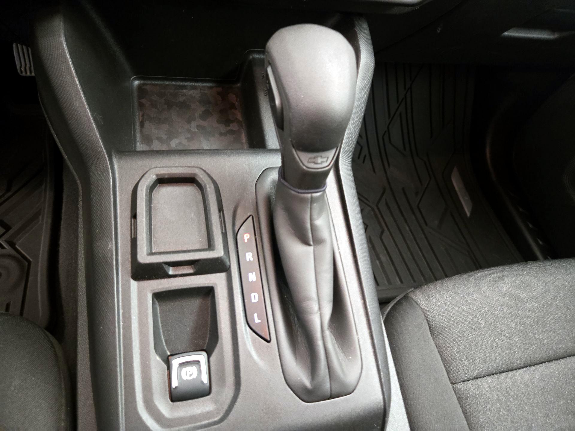 Thumbnail: 2024 Chevrolet Colorado - 17