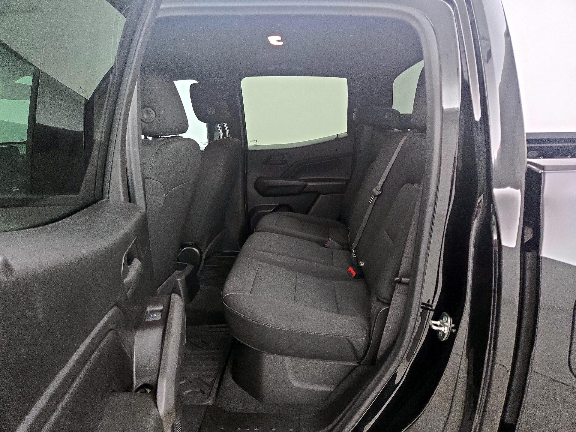 Thumbnail: 2024 Chevrolet Colorado - 19