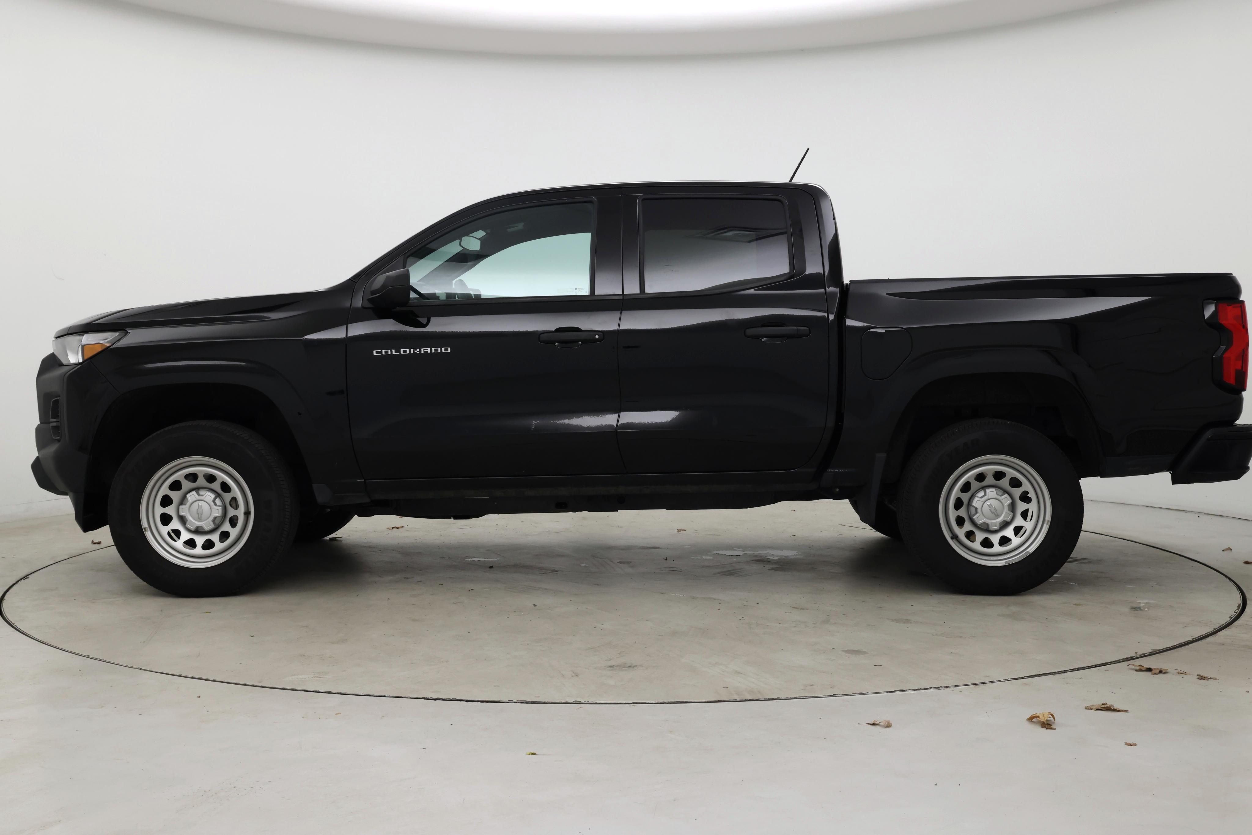 Thumbnail: 2024 Chevrolet Colorado - 3