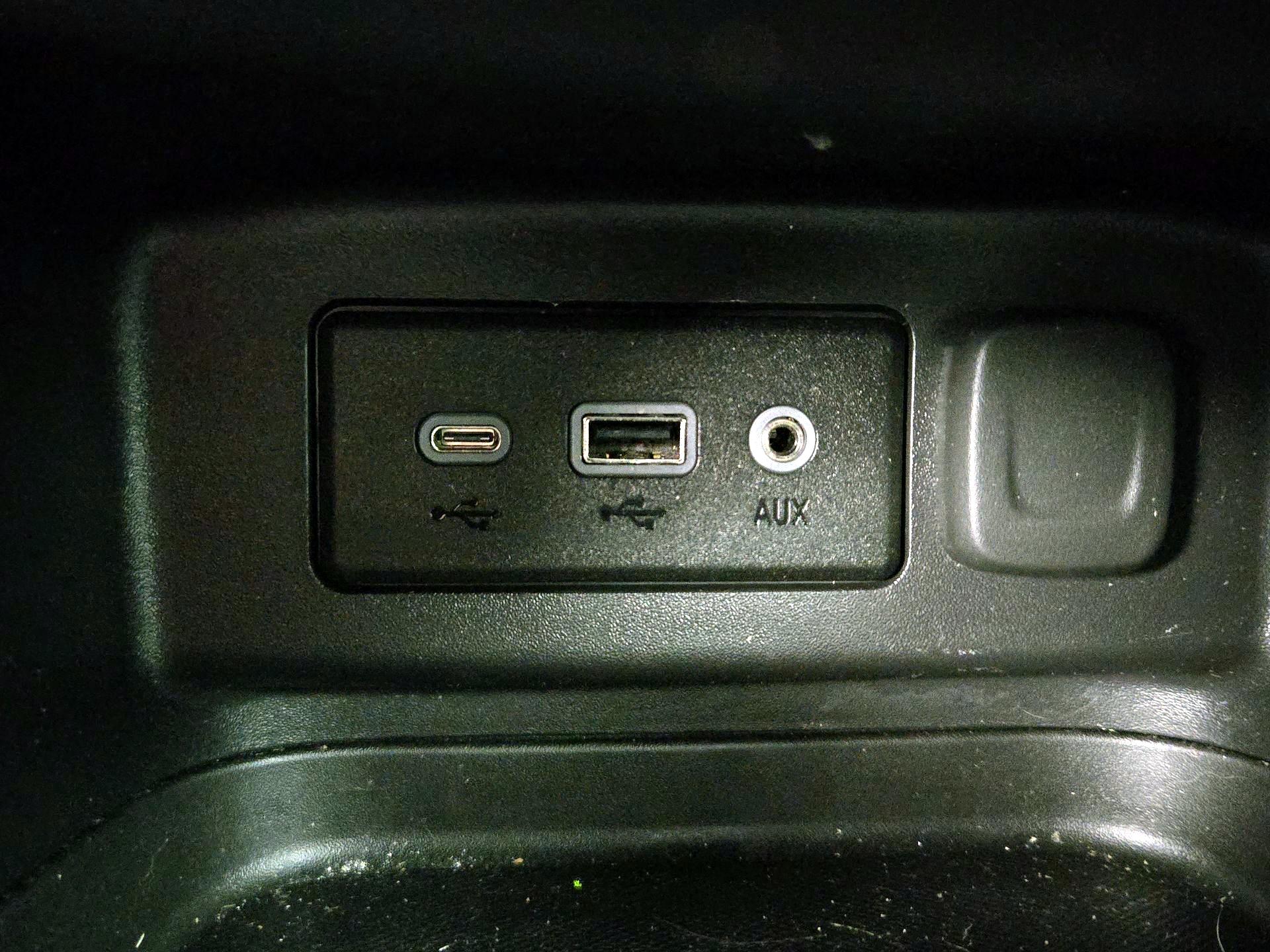 Thumbnail: 2023 Chevrolet Equinox - 18