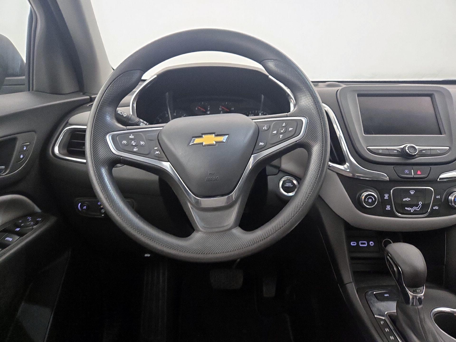 Thumbnail: 2022 Chevrolet Equinox - 10