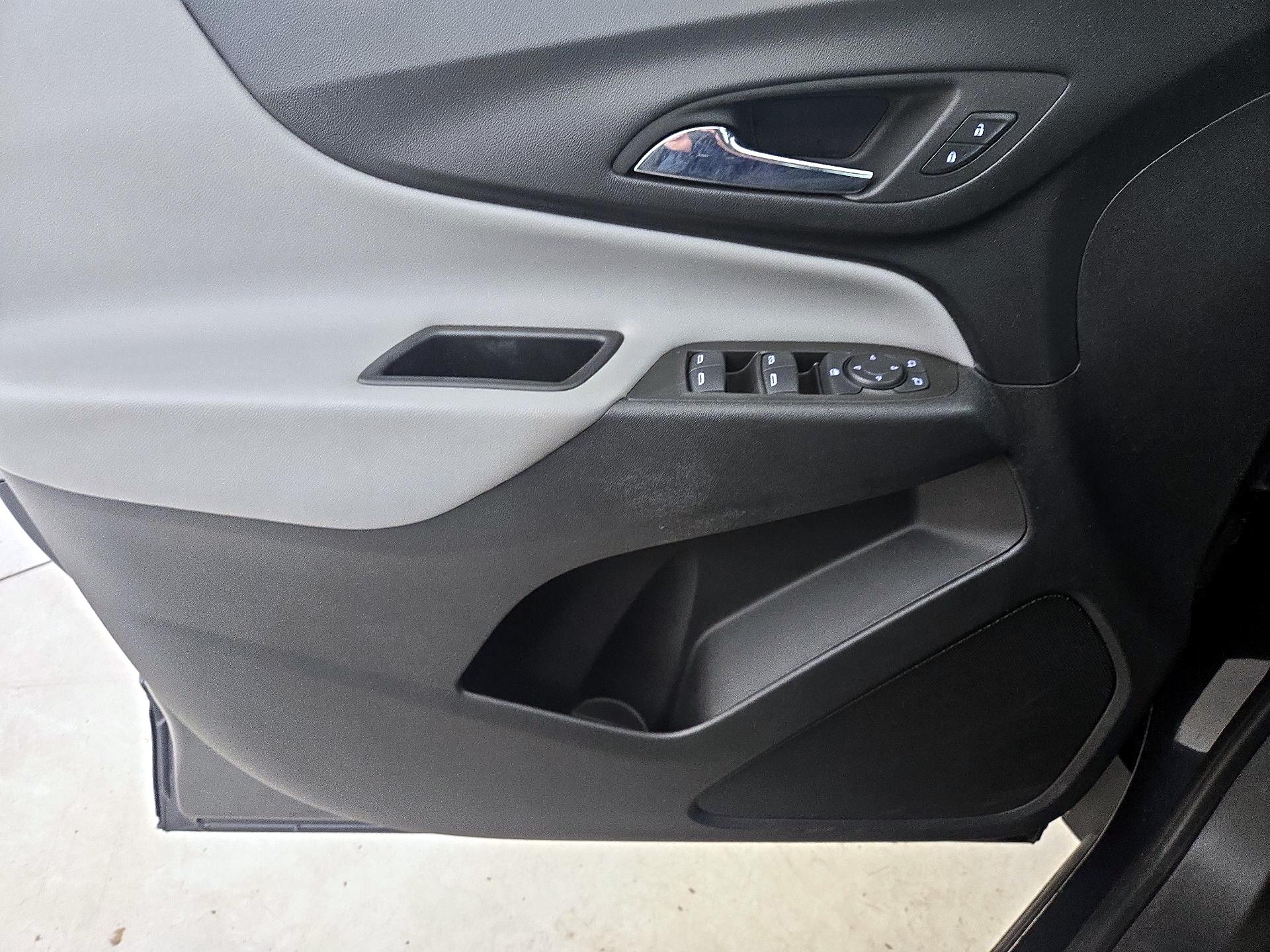 Thumbnail: 2022 Chevrolet Equinox - 12