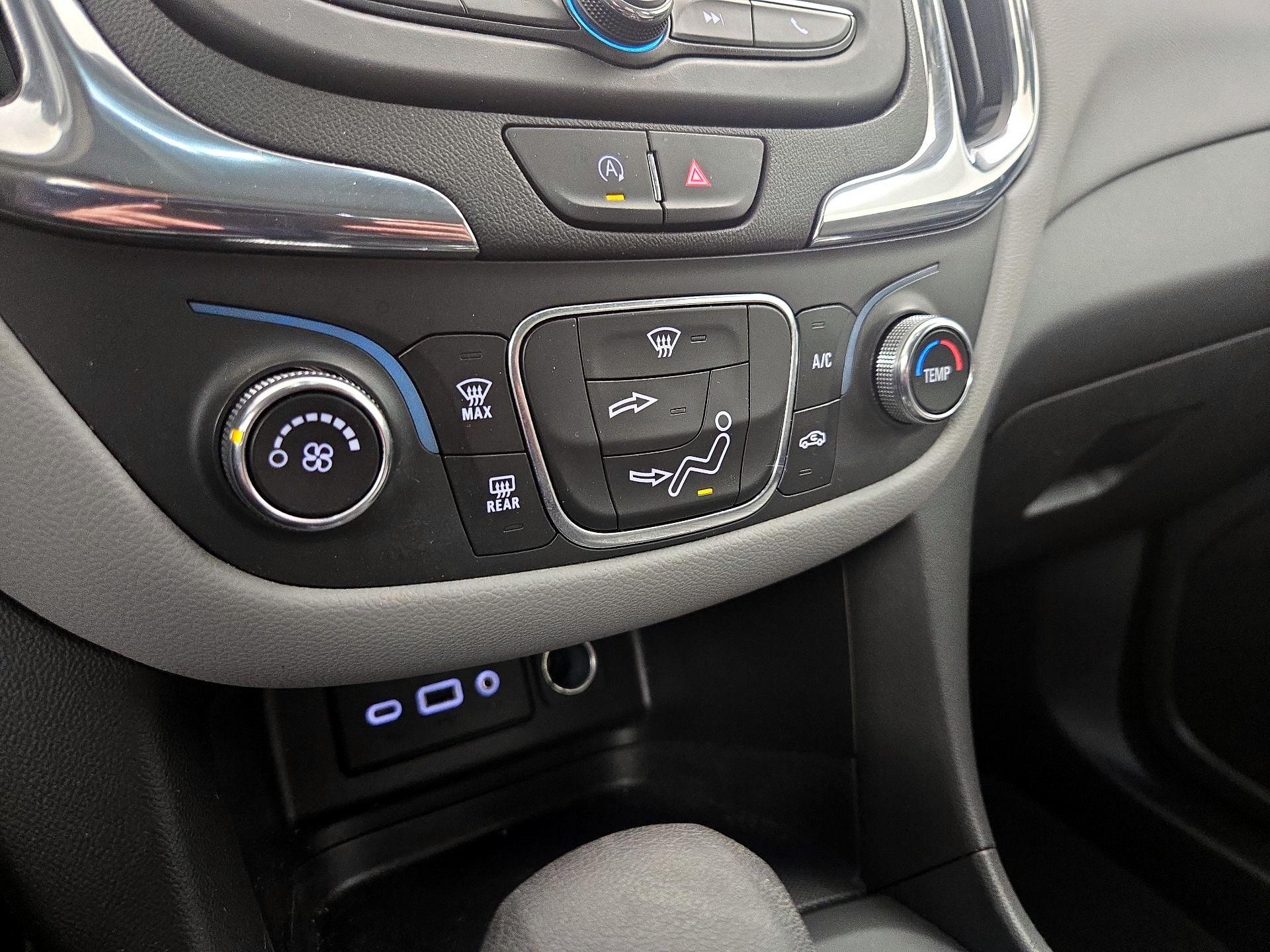 Thumbnail: 2022 Chevrolet Equinox - 16