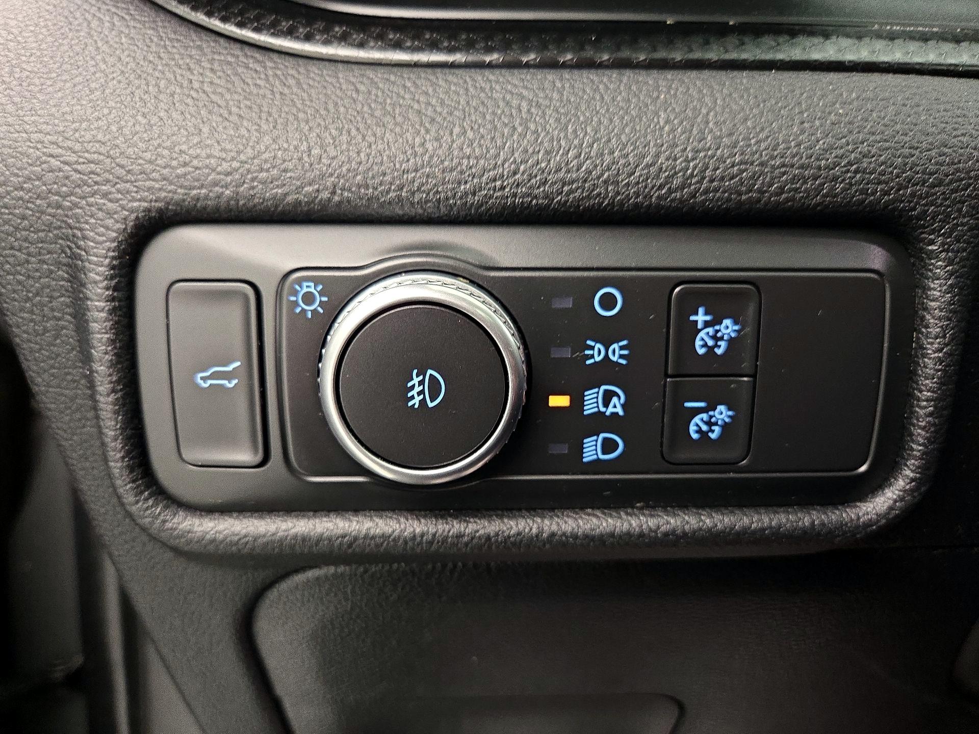 Thumbnail: 2020 Ford Explorer - 13