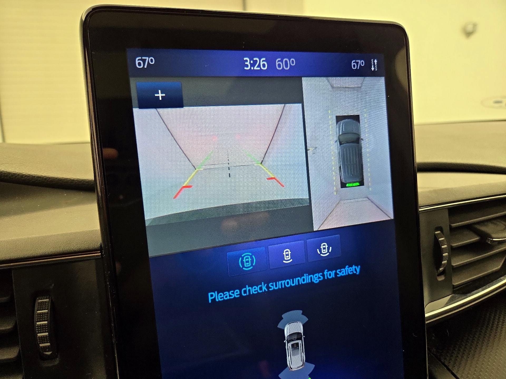 Thumbnail: 2020 Ford Explorer - 15