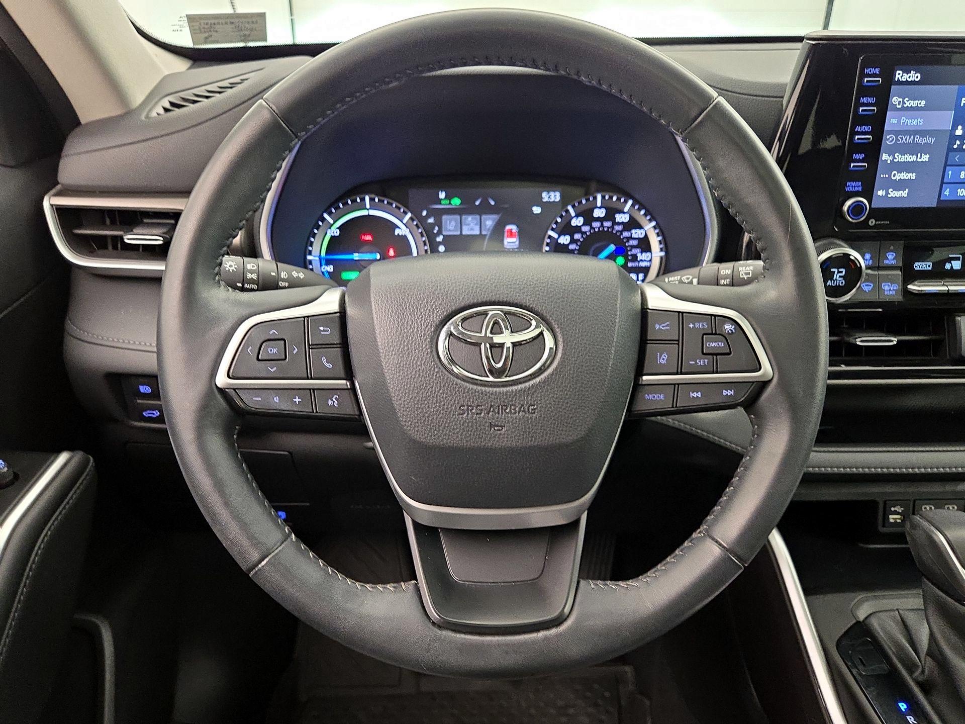 Thumbnail: 2022 Toyota Highlander - 10