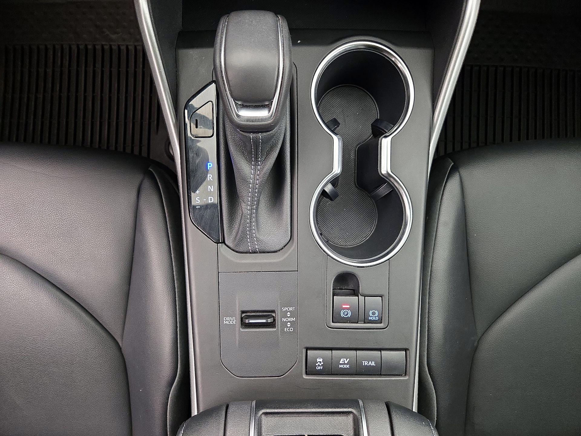 Thumbnail: 2022 Toyota Highlander - 17