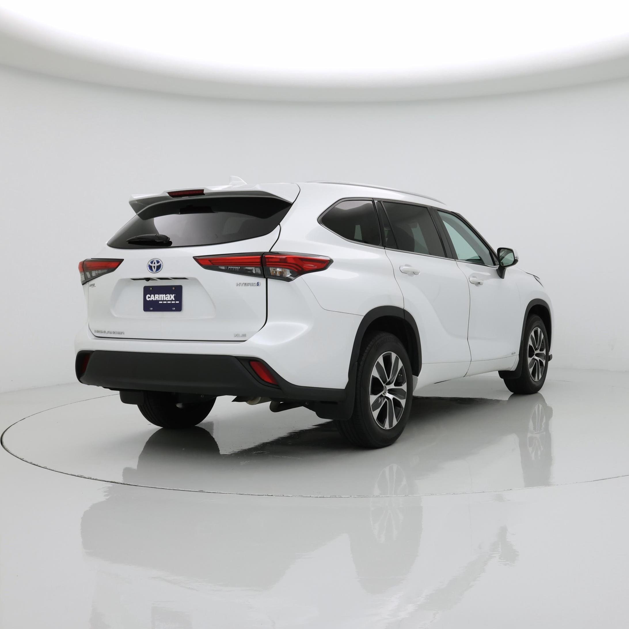 Thumbnail: 2022 Toyota Highlander - 8