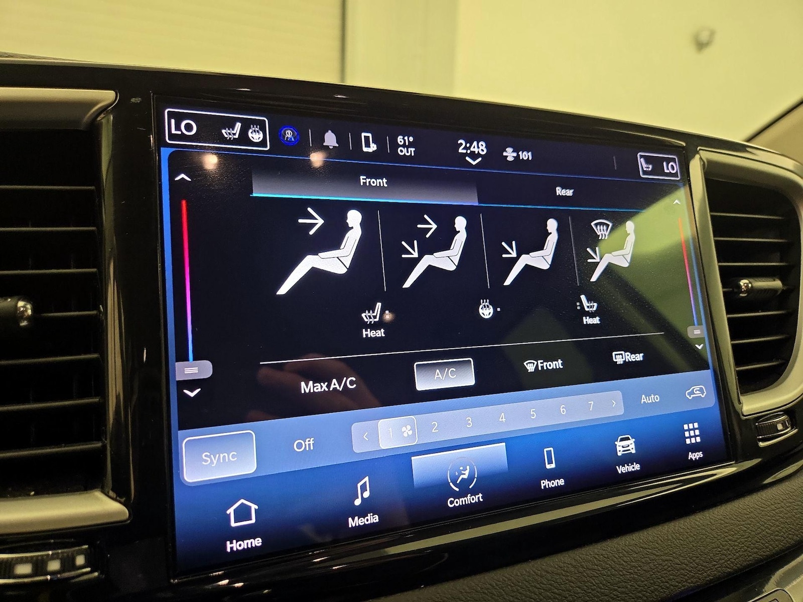 2024 Chrysler Pacifica Touring L - Photo 17