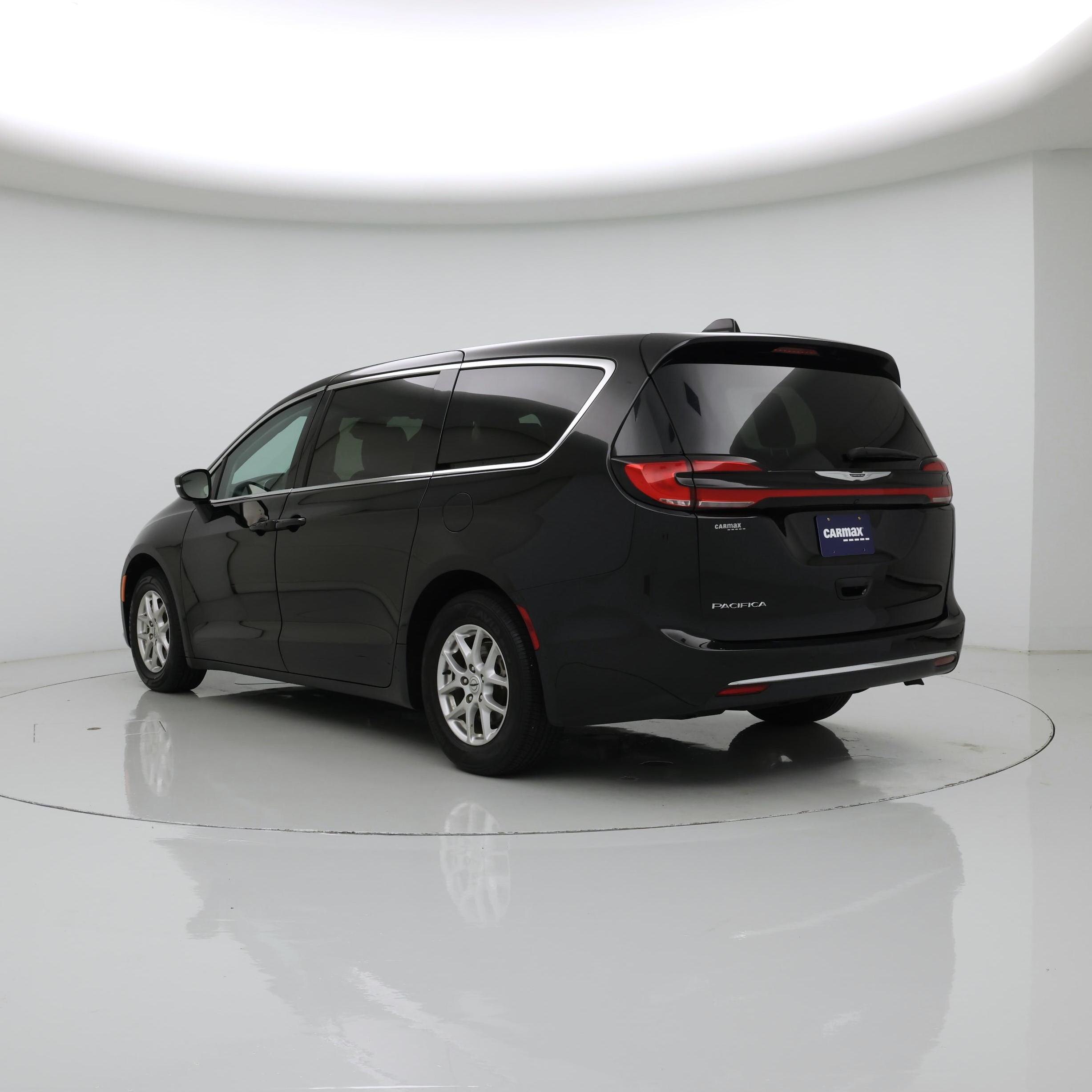 Thumbnail: 2024 Chrysler Pacifica - 2
