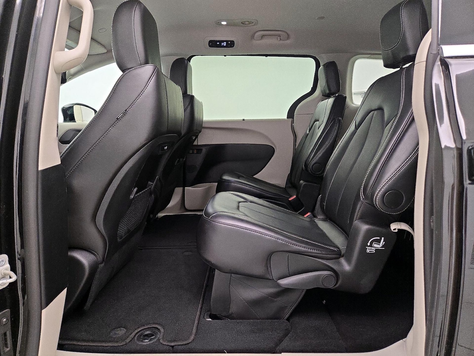 2024 Chrysler Pacifica Touring L - Photo 20