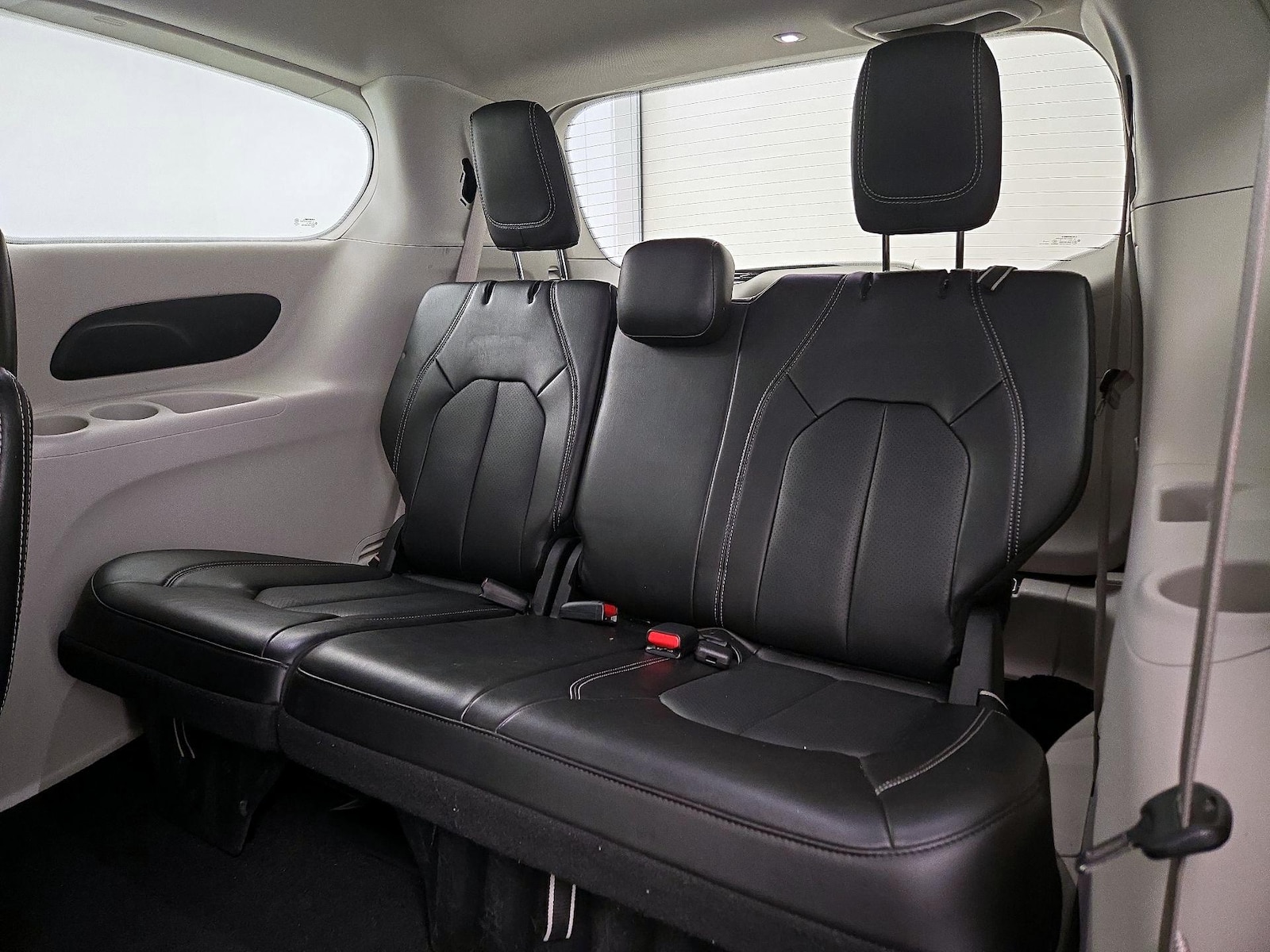 2024 Chrysler Pacifica Touring L - Photo 21
