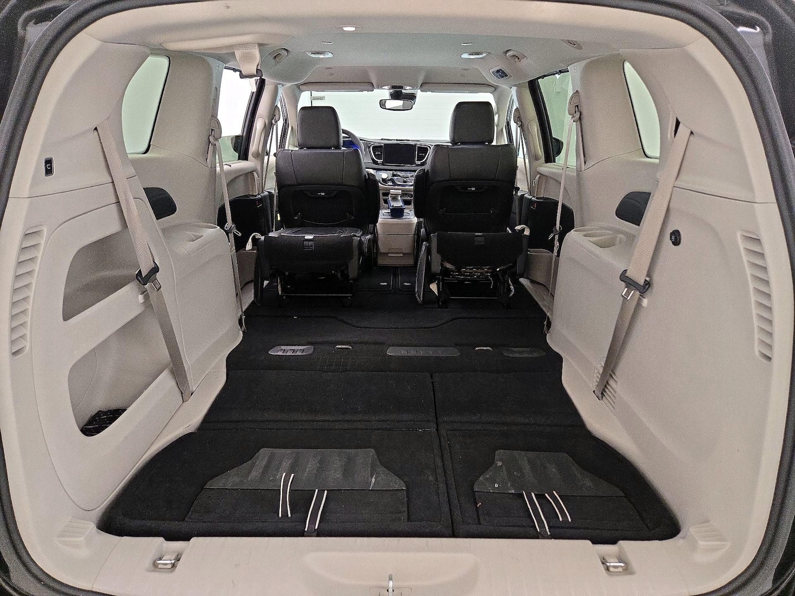 2024 Chrysler Pacifica Touring L - Photo 23