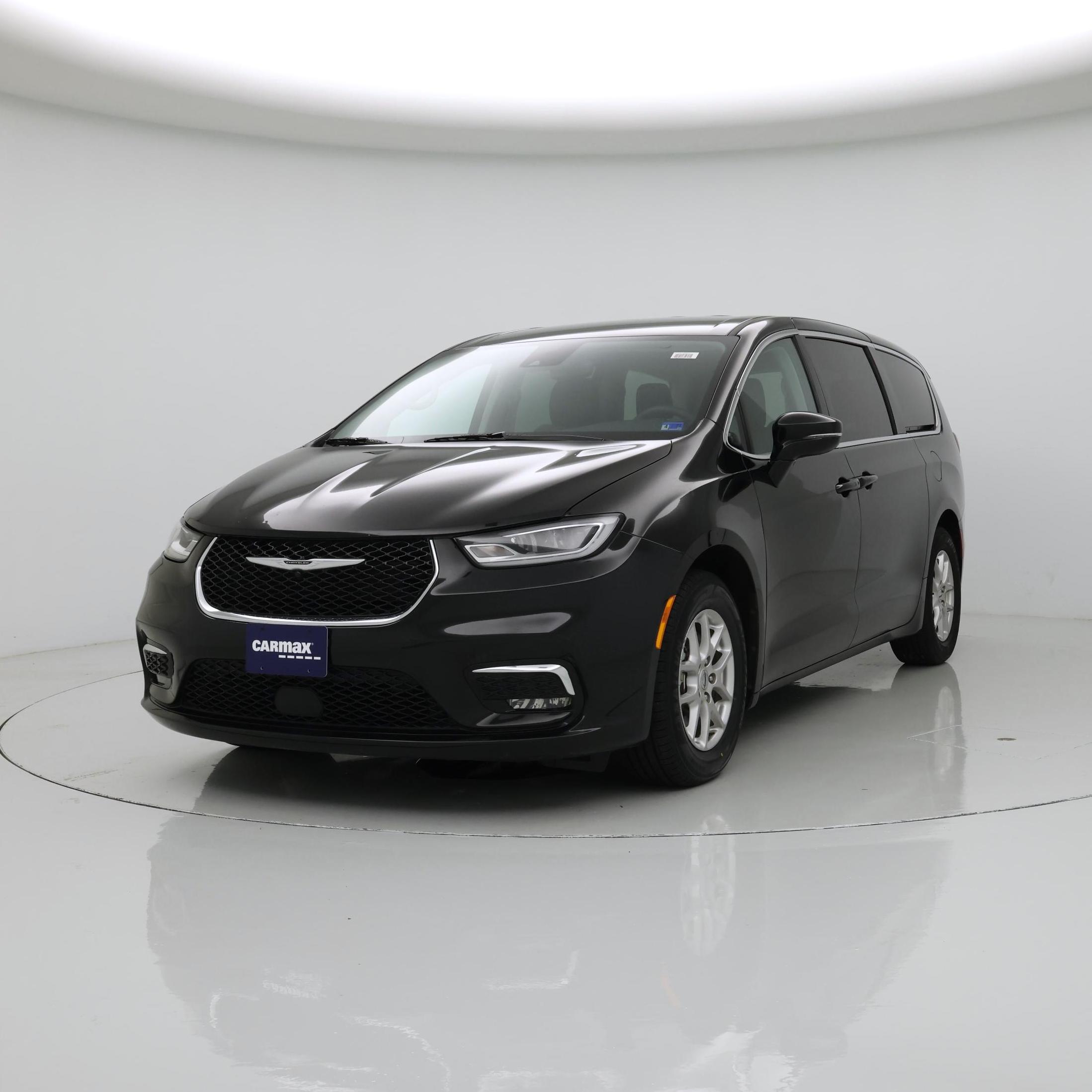 Thumbnail: 2024 Chrysler Pacifica - 4