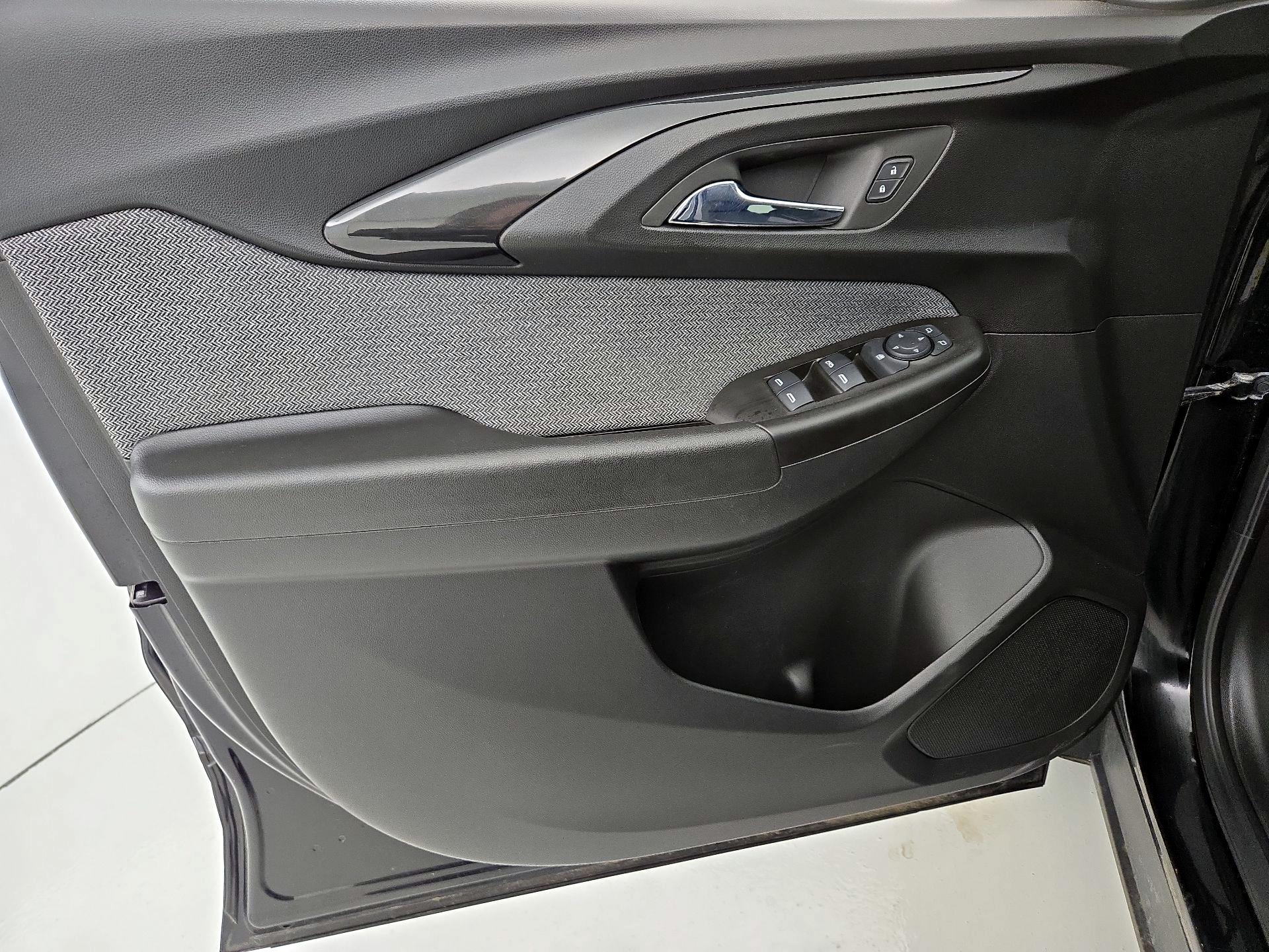 Thumbnail: 2022 Chevrolet TrailBlazer - 12