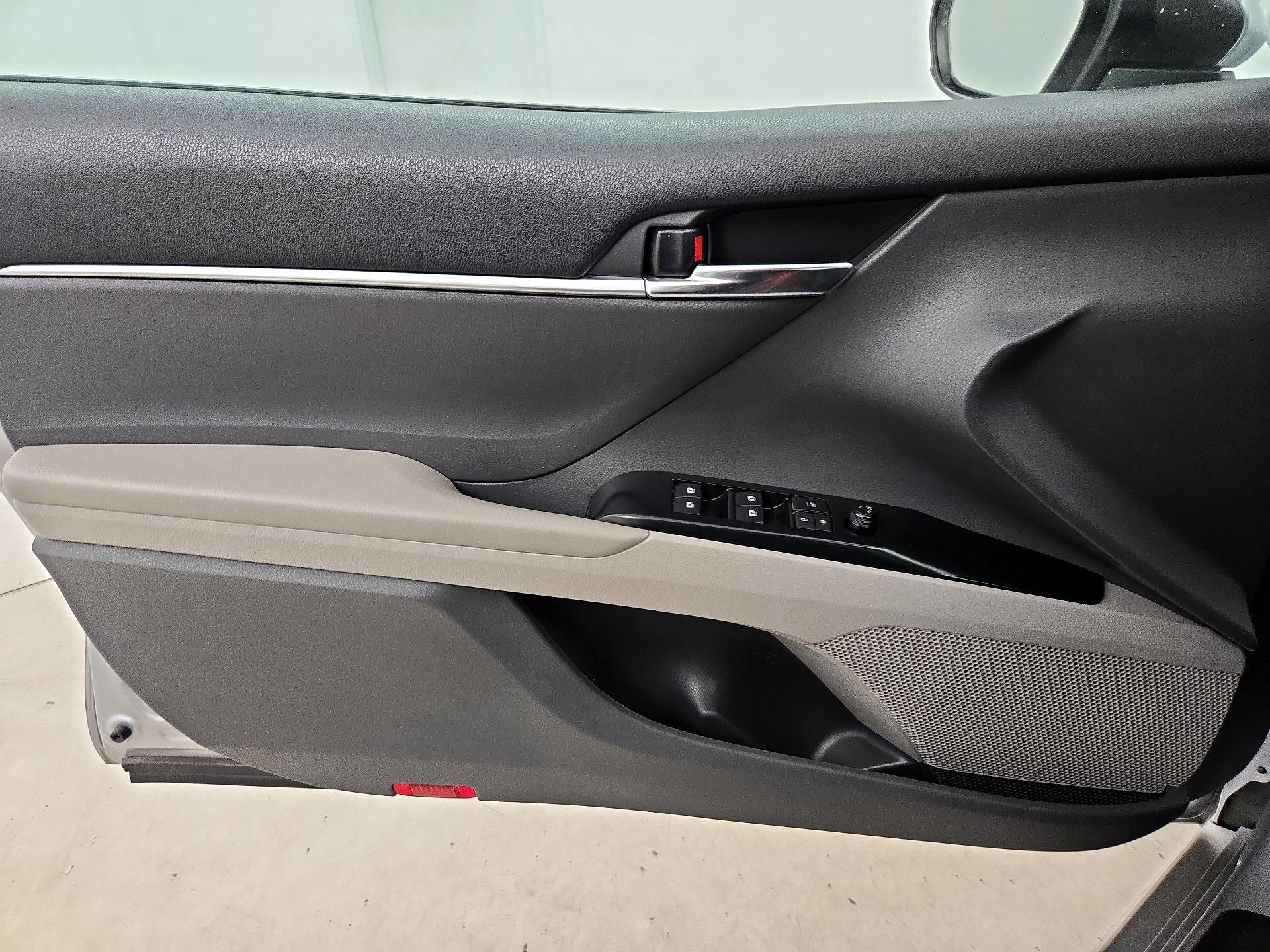 Thumbnail: 2020 Toyota Camry - 12