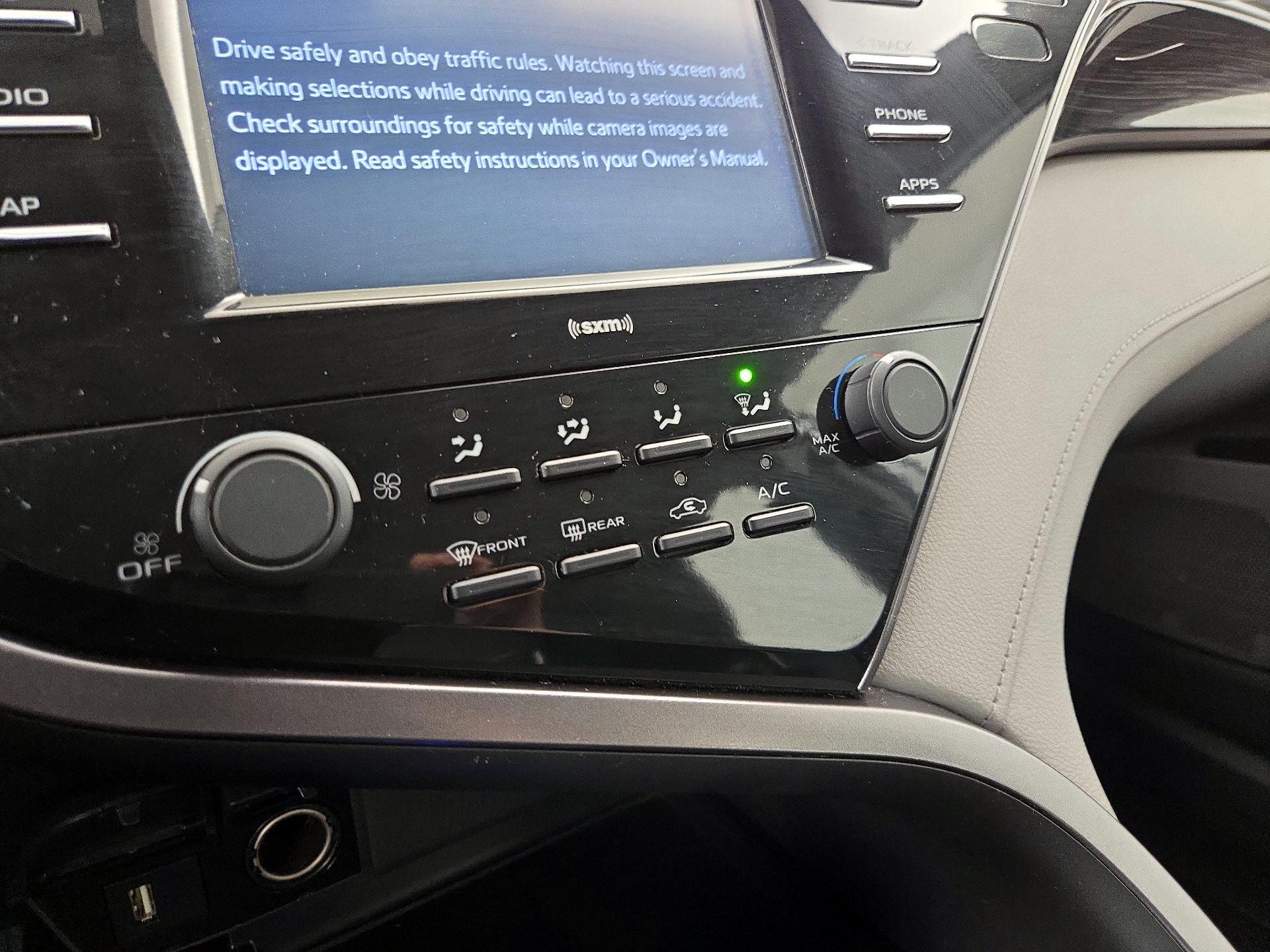 Thumbnail: 2020 Toyota Camry - 16