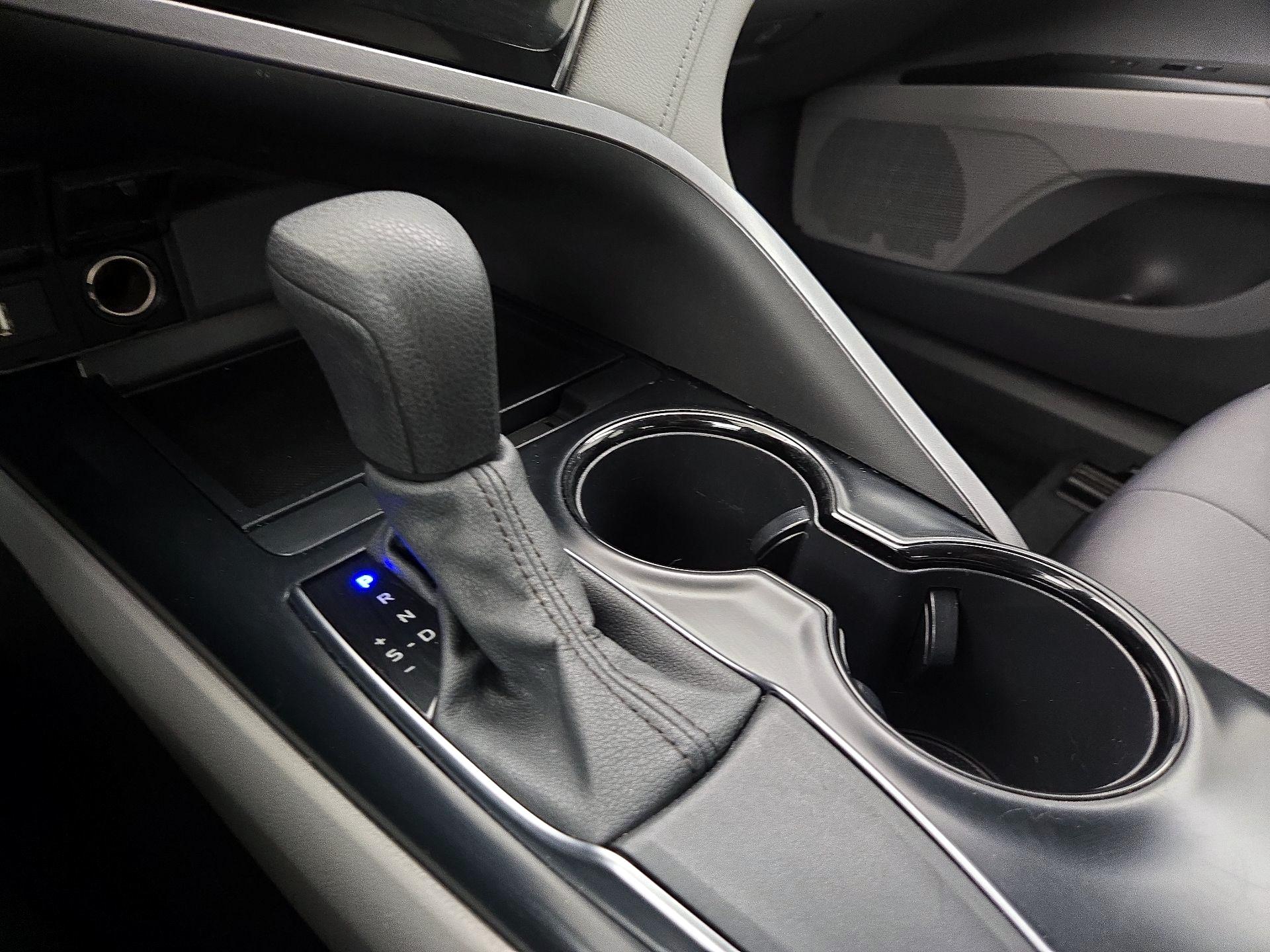 Thumbnail: 2020 Toyota Camry - 17