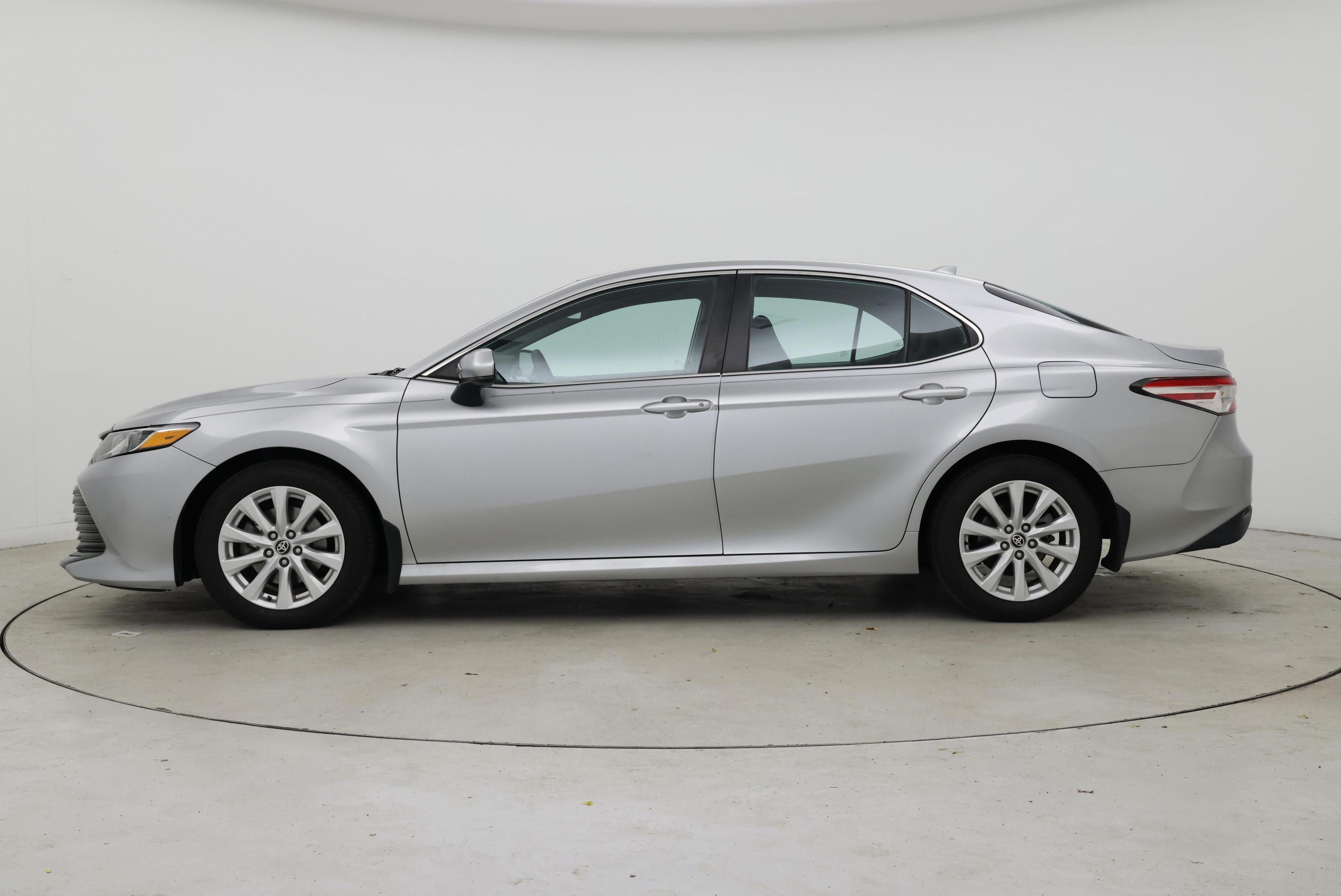 Thumbnail: 2020 Toyota Camry - 3