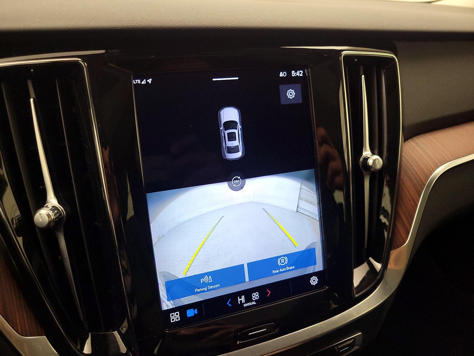 Thumbnail: 2023 Volvo S60 - 15