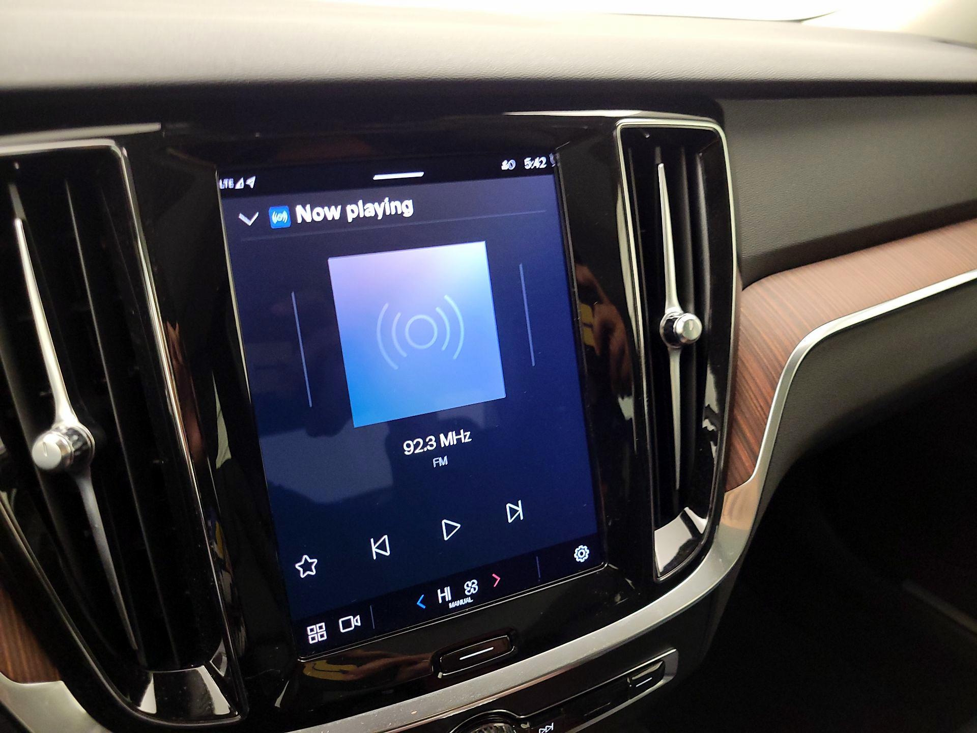 Thumbnail: 2023 Volvo S60 - 16