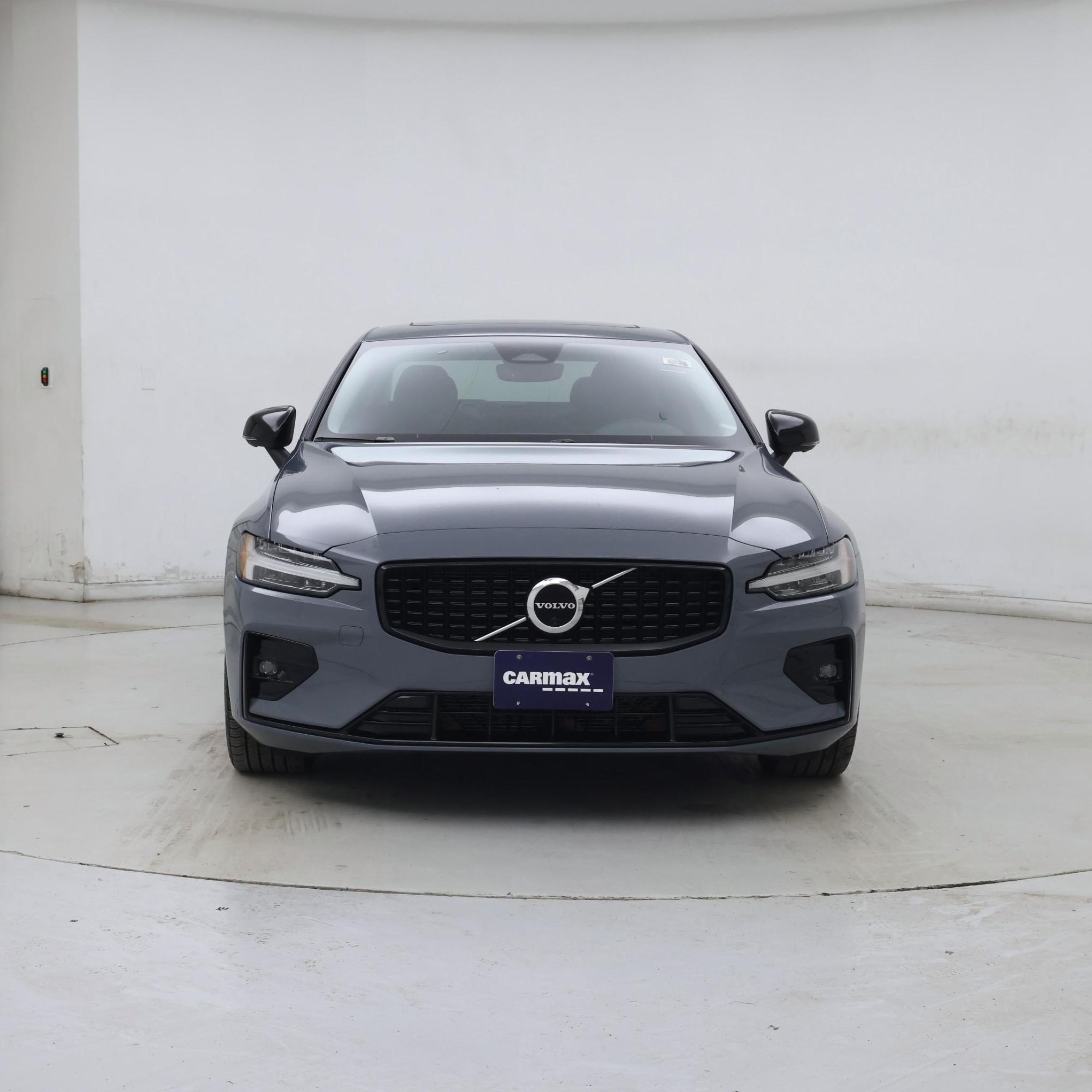 Thumbnail: 2023 Volvo S60 - 5