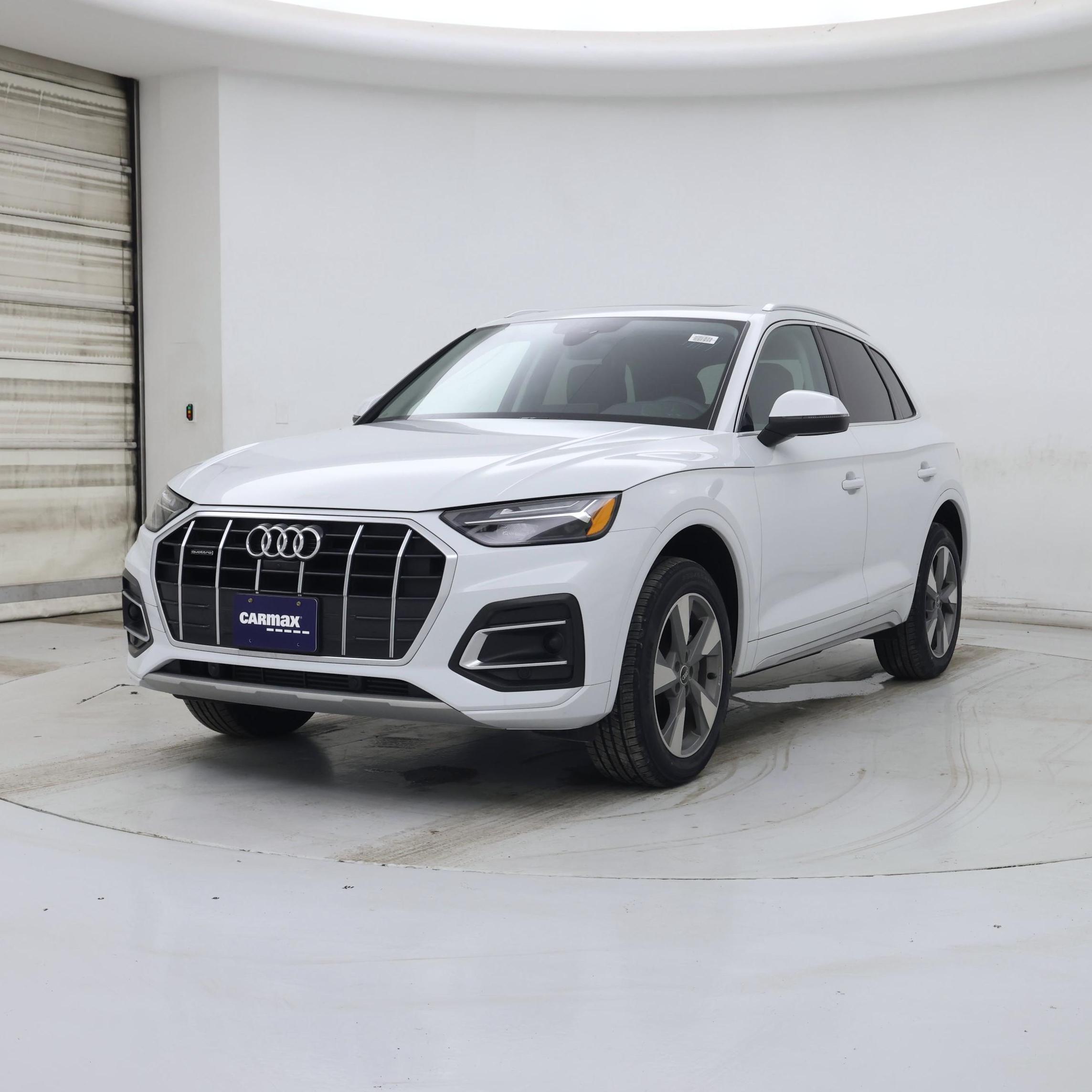Thumbnail: 2023 Audi Q5 - 4