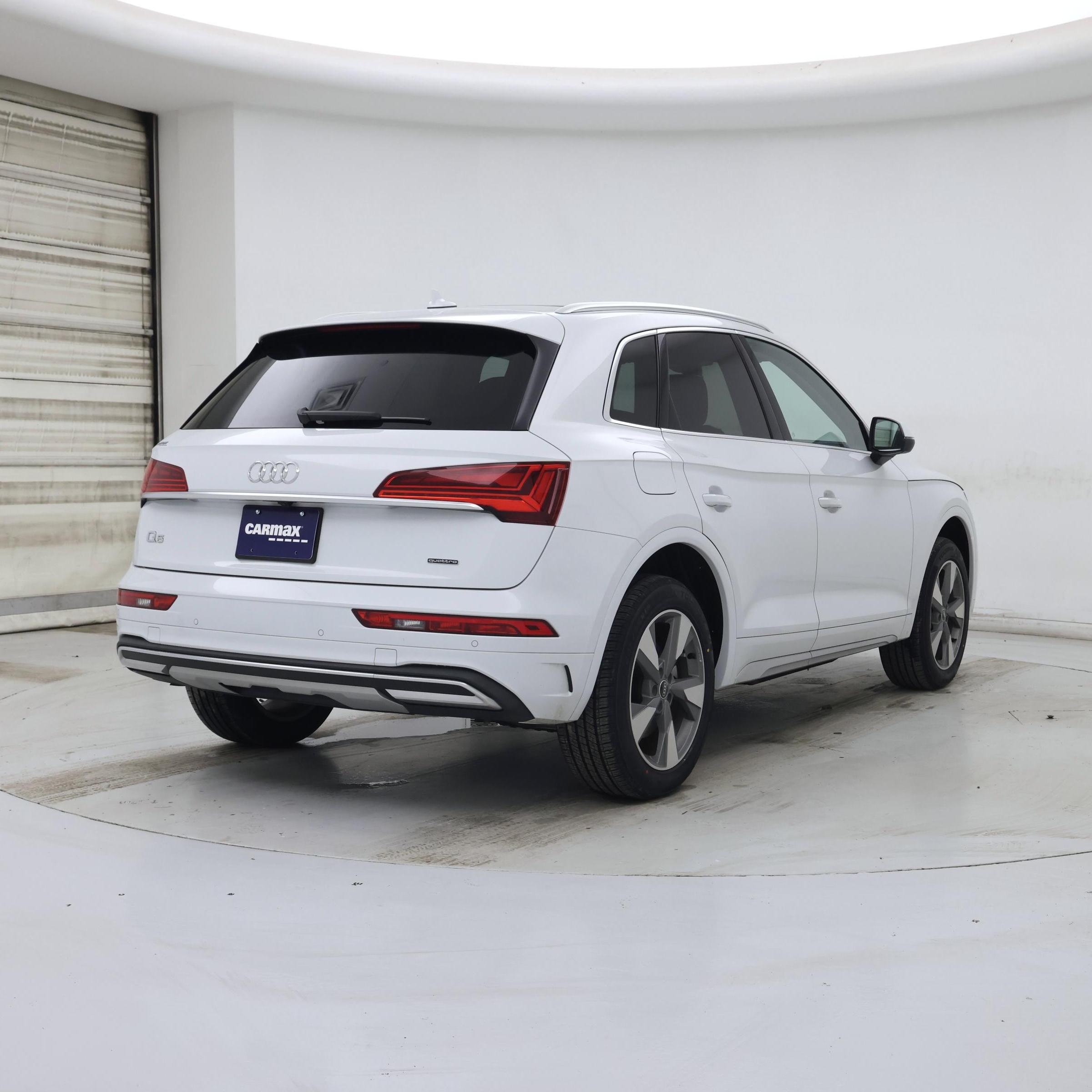 Thumbnail: 2023 Audi Q5 - 8