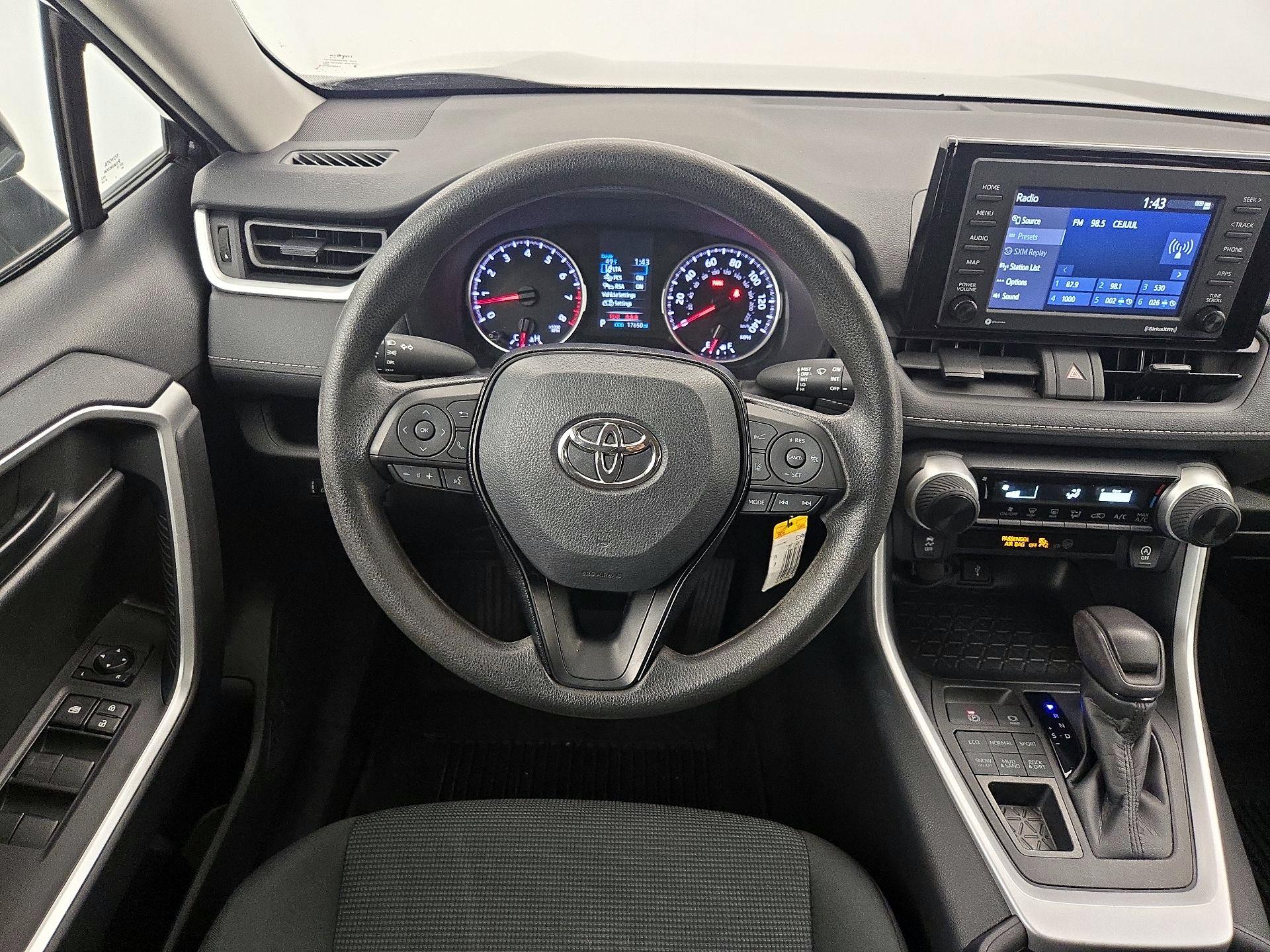 Thumbnail: 2021 Toyota RAV4 - 10