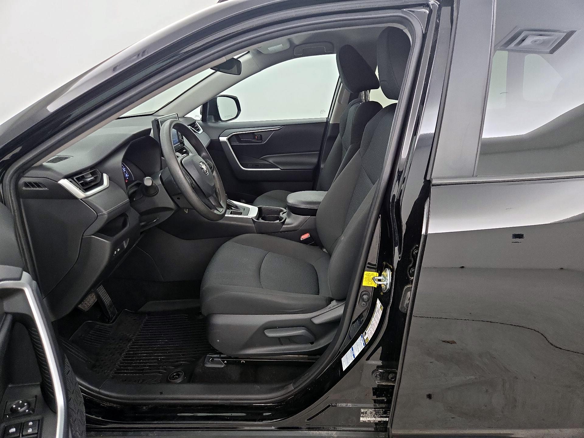 Thumbnail: 2021 Toyota RAV4 - 11