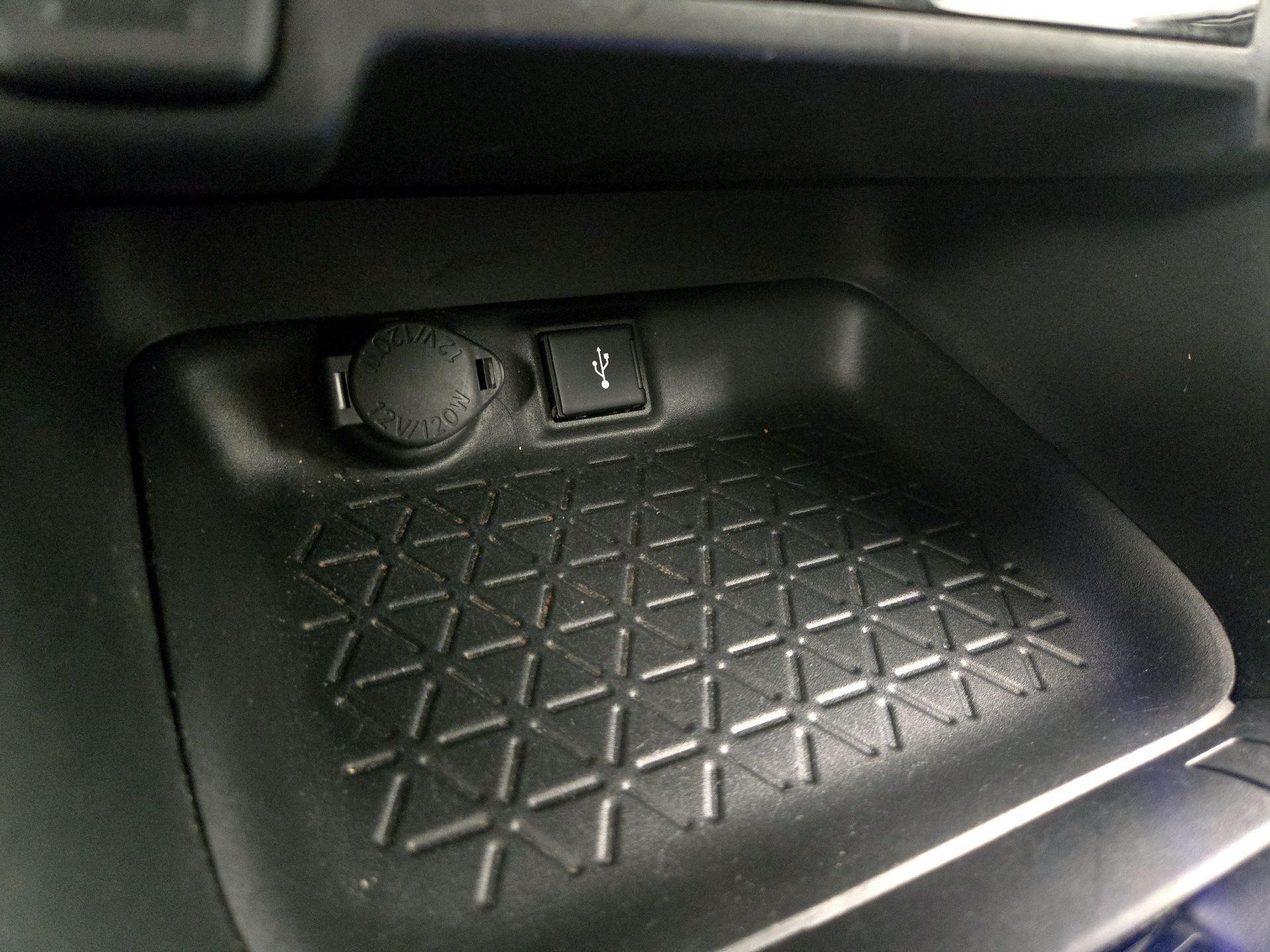 Thumbnail: 2021 Toyota RAV4 - 18