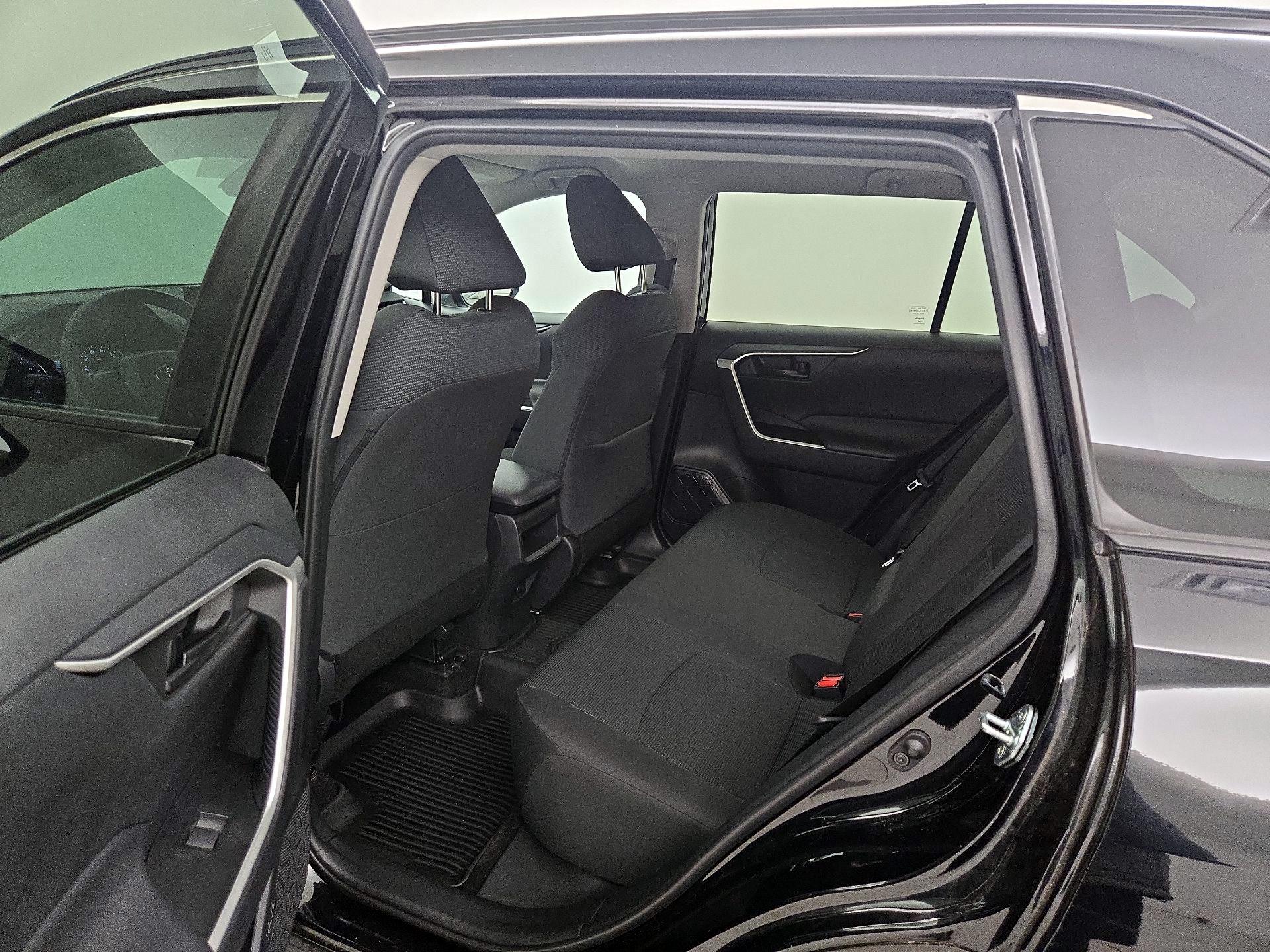 Thumbnail: 2021 Toyota RAV4 - 19