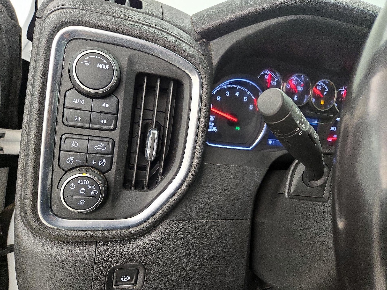 2022 Chevrolet Silverado 1500 Limited RST - Photo 14