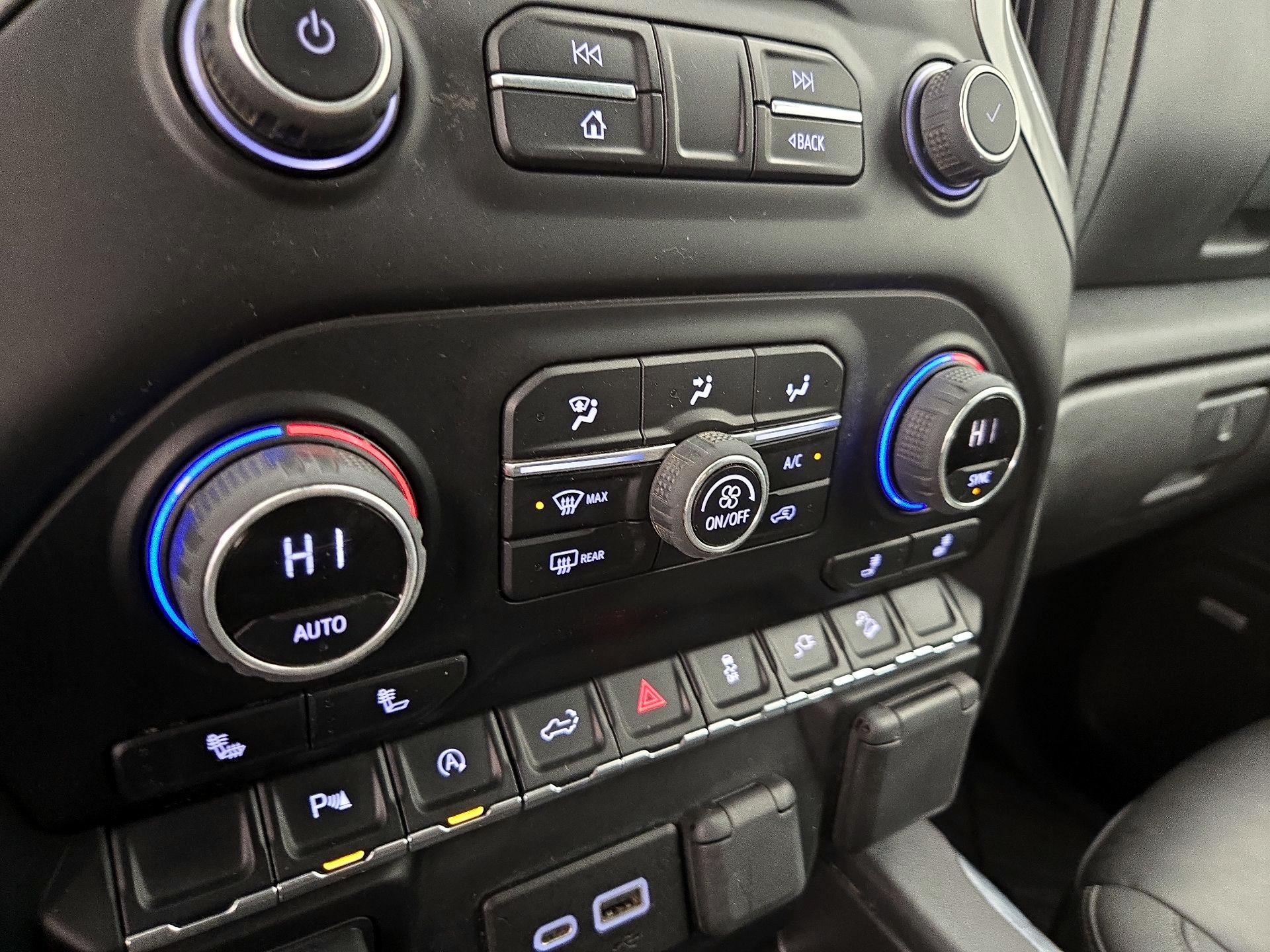 Thumbnail: 2022 Chevrolet Silverado 1500 - 16