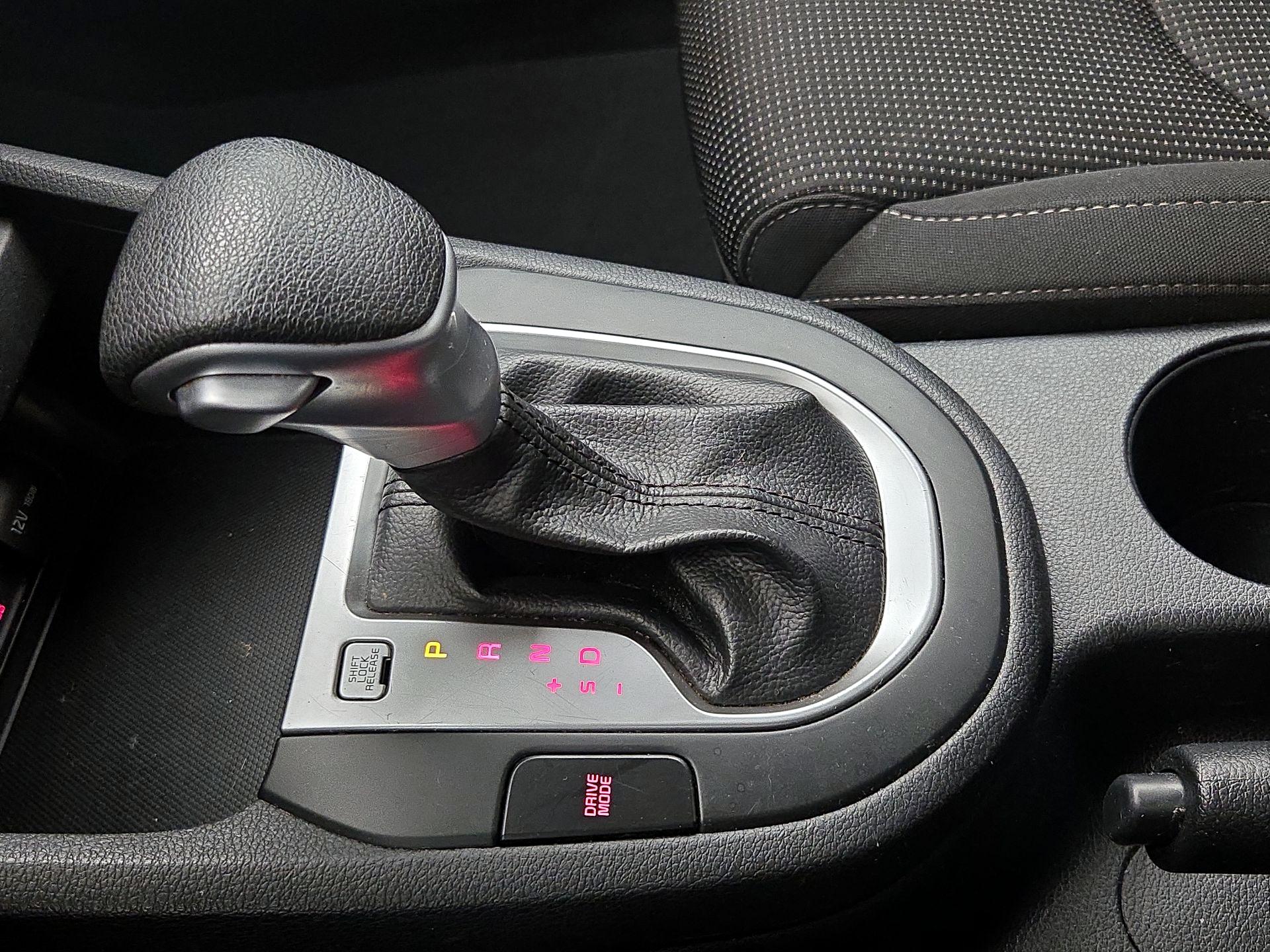 Thumbnail: 2020 Kia Forte - 17