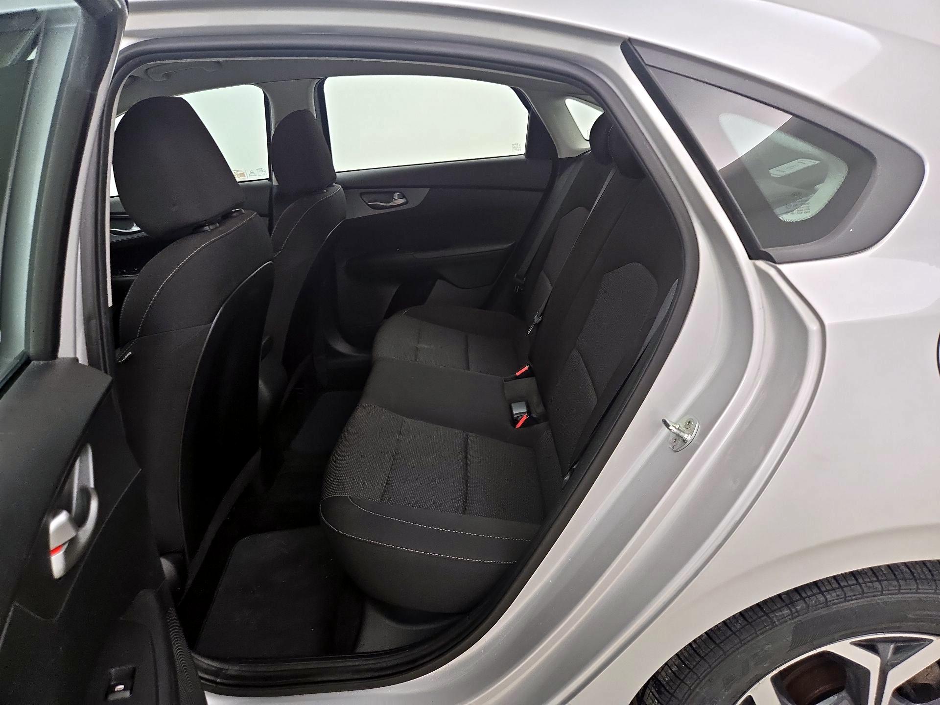 Thumbnail: 2020 Kia Forte - 19