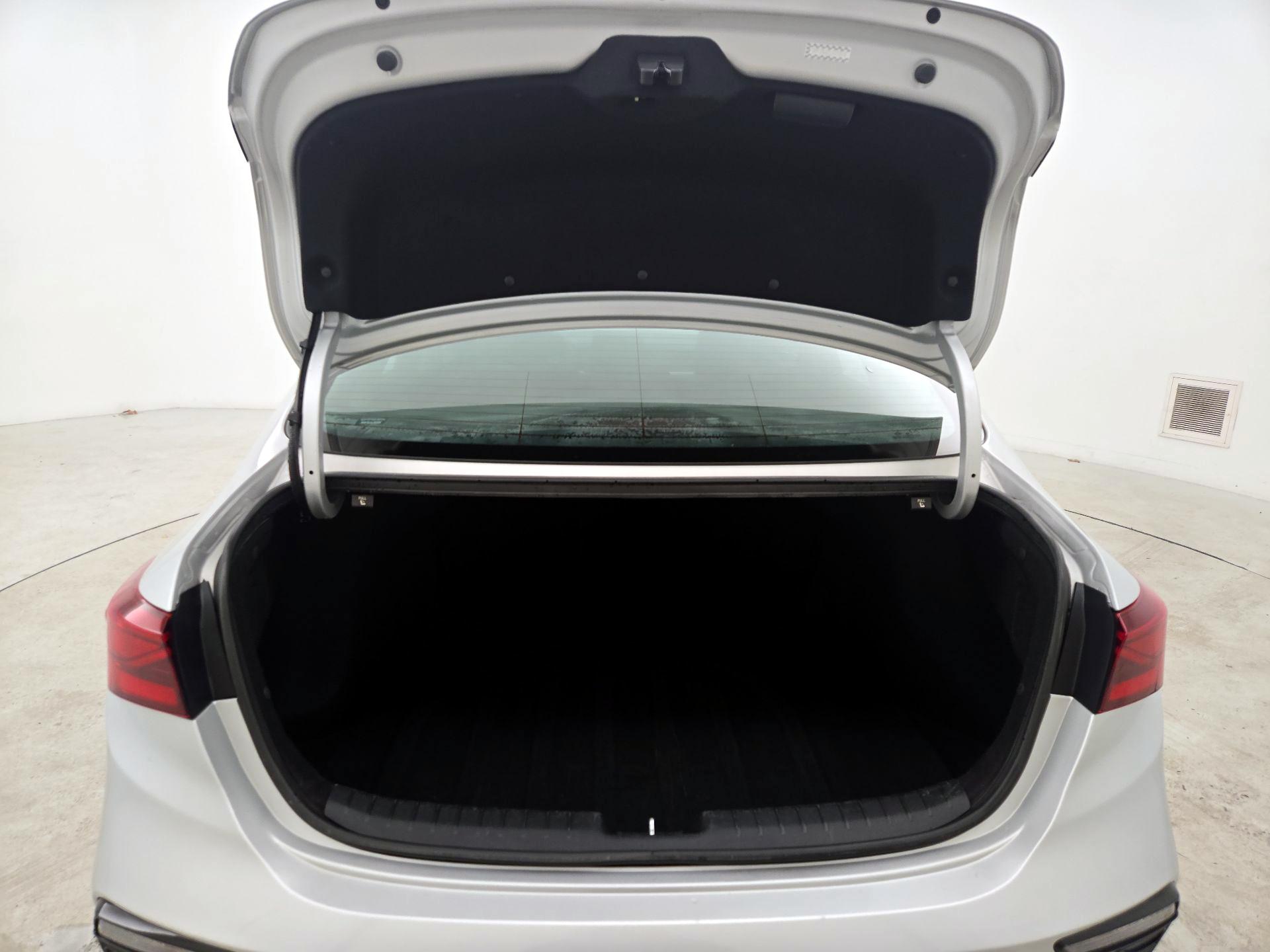 Thumbnail: 2020 Kia Forte - 20