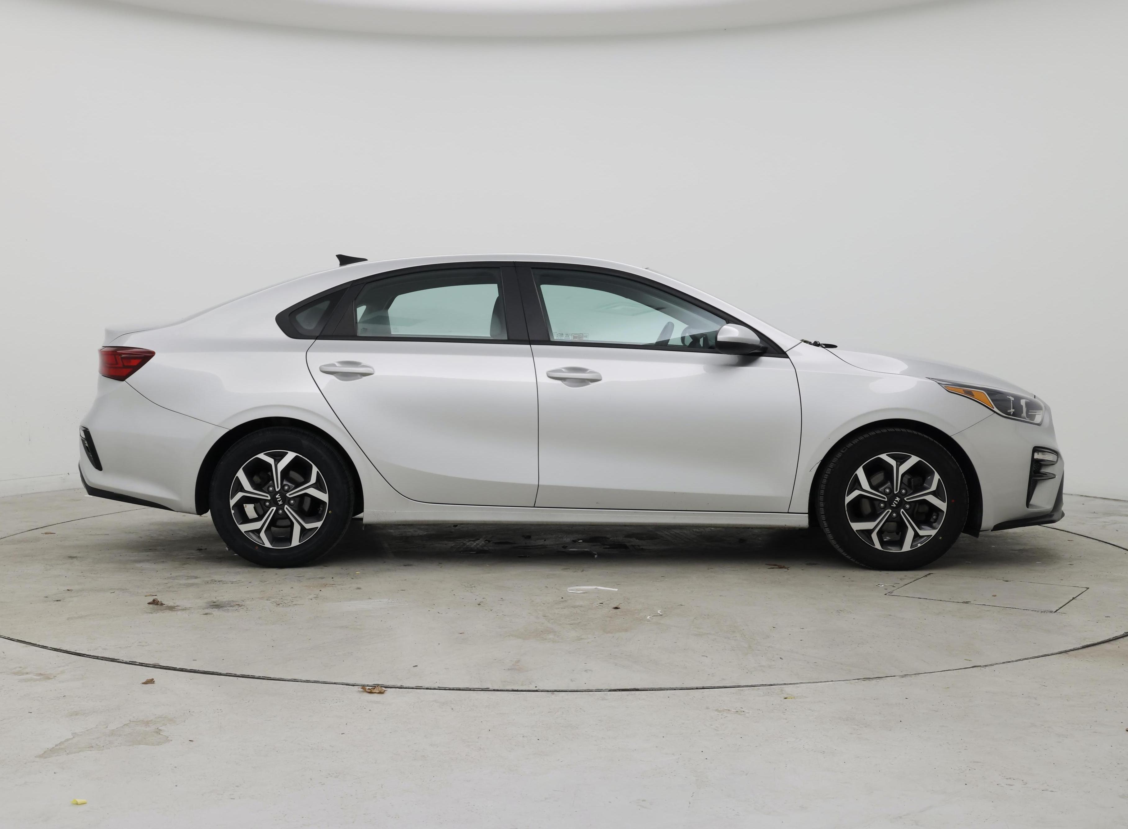 Thumbnail: 2020 Kia Forte - 7