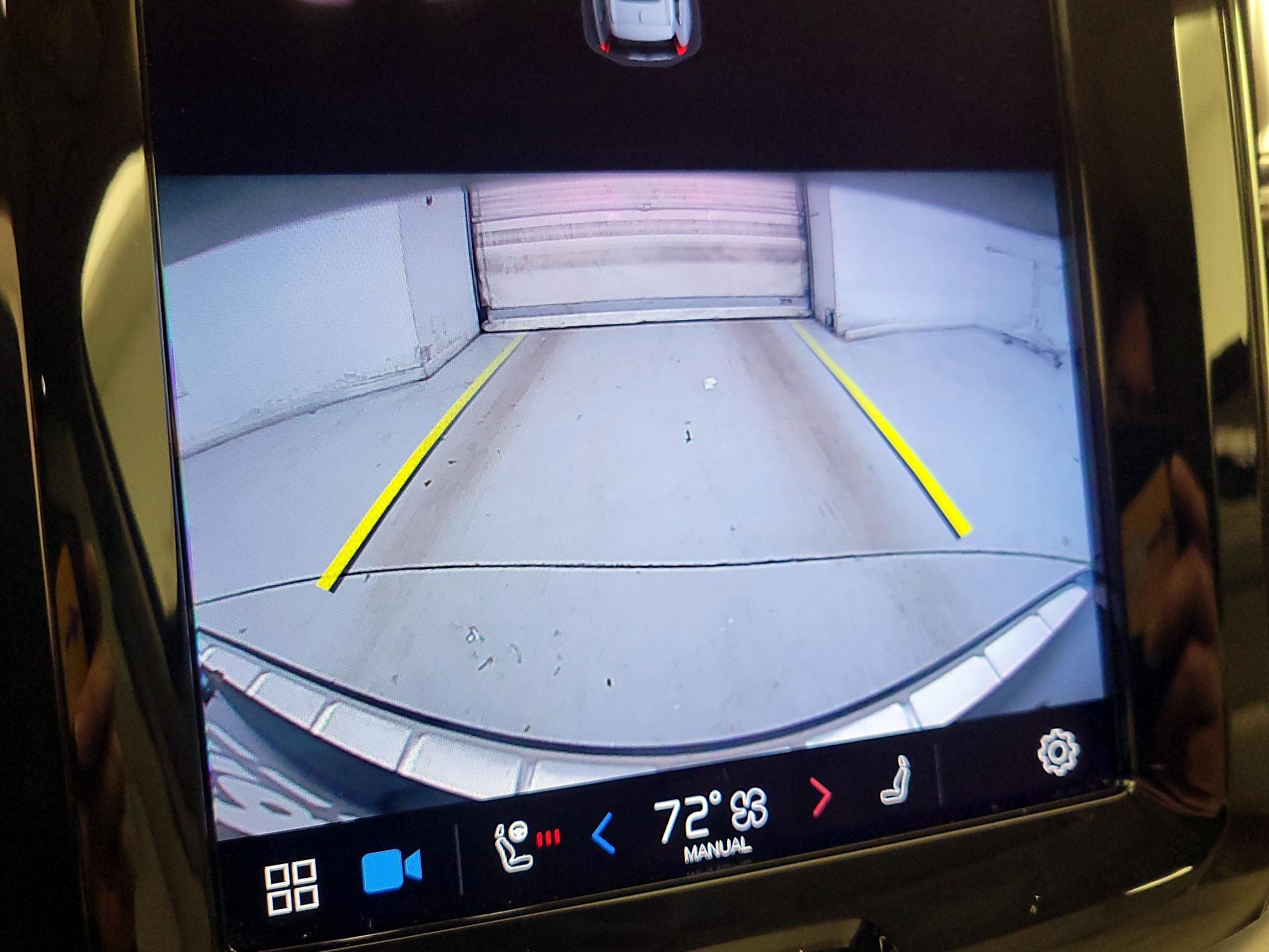 Thumbnail: 2023 Volvo XC60 - 15