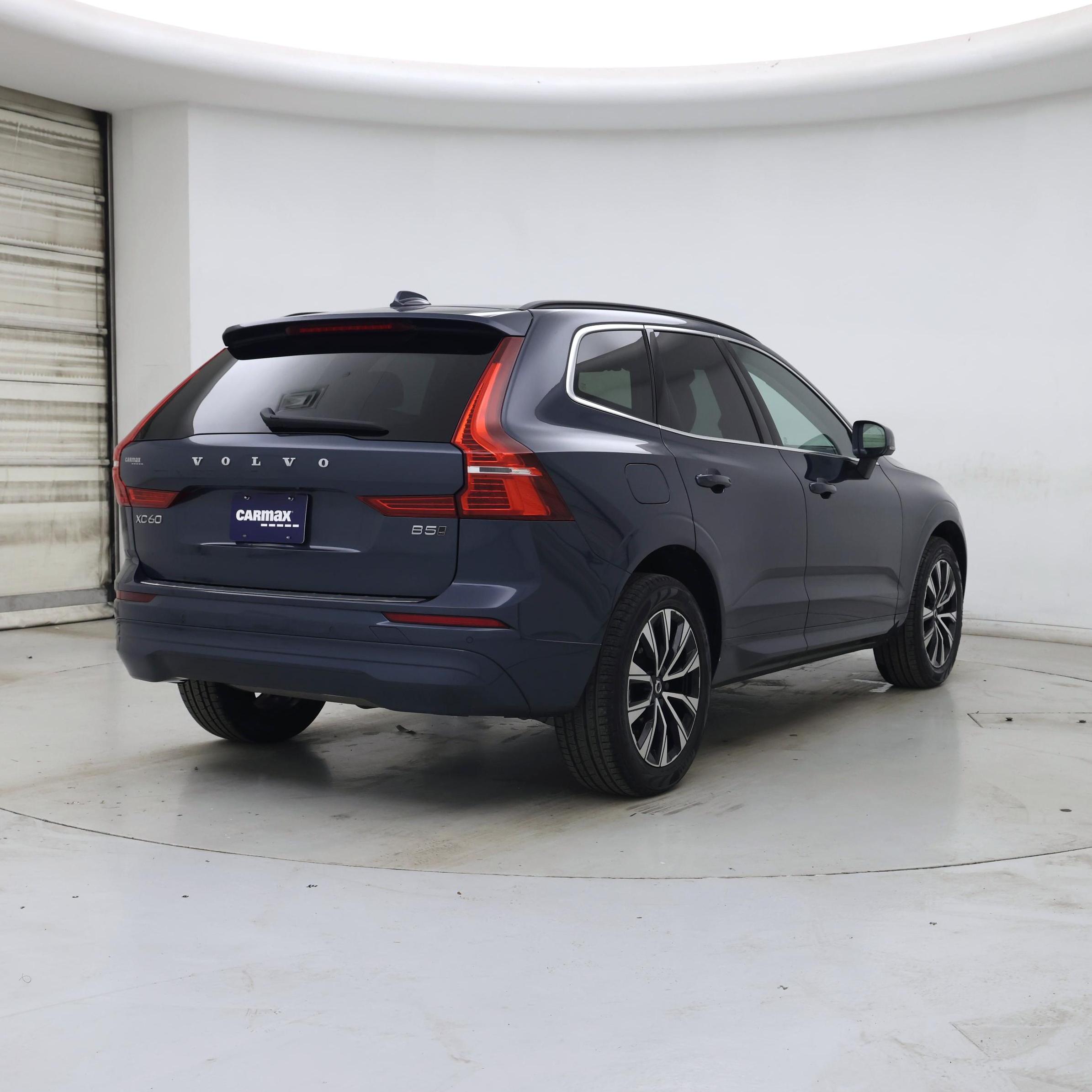 Thumbnail: 2023 Volvo XC60 - 8