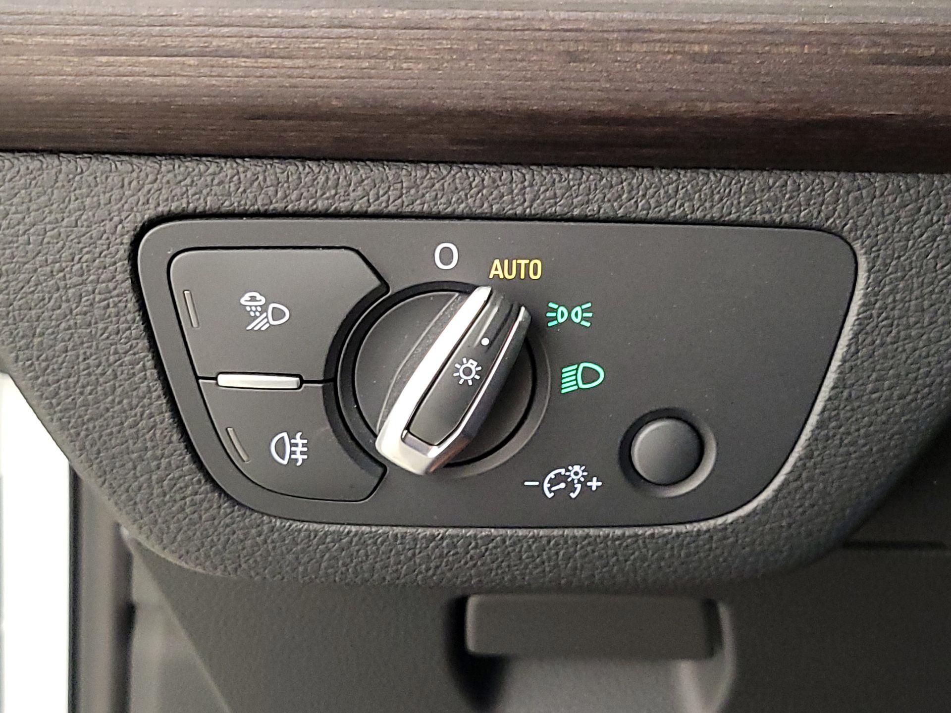 Thumbnail: 2023 Audi Q5 - 13