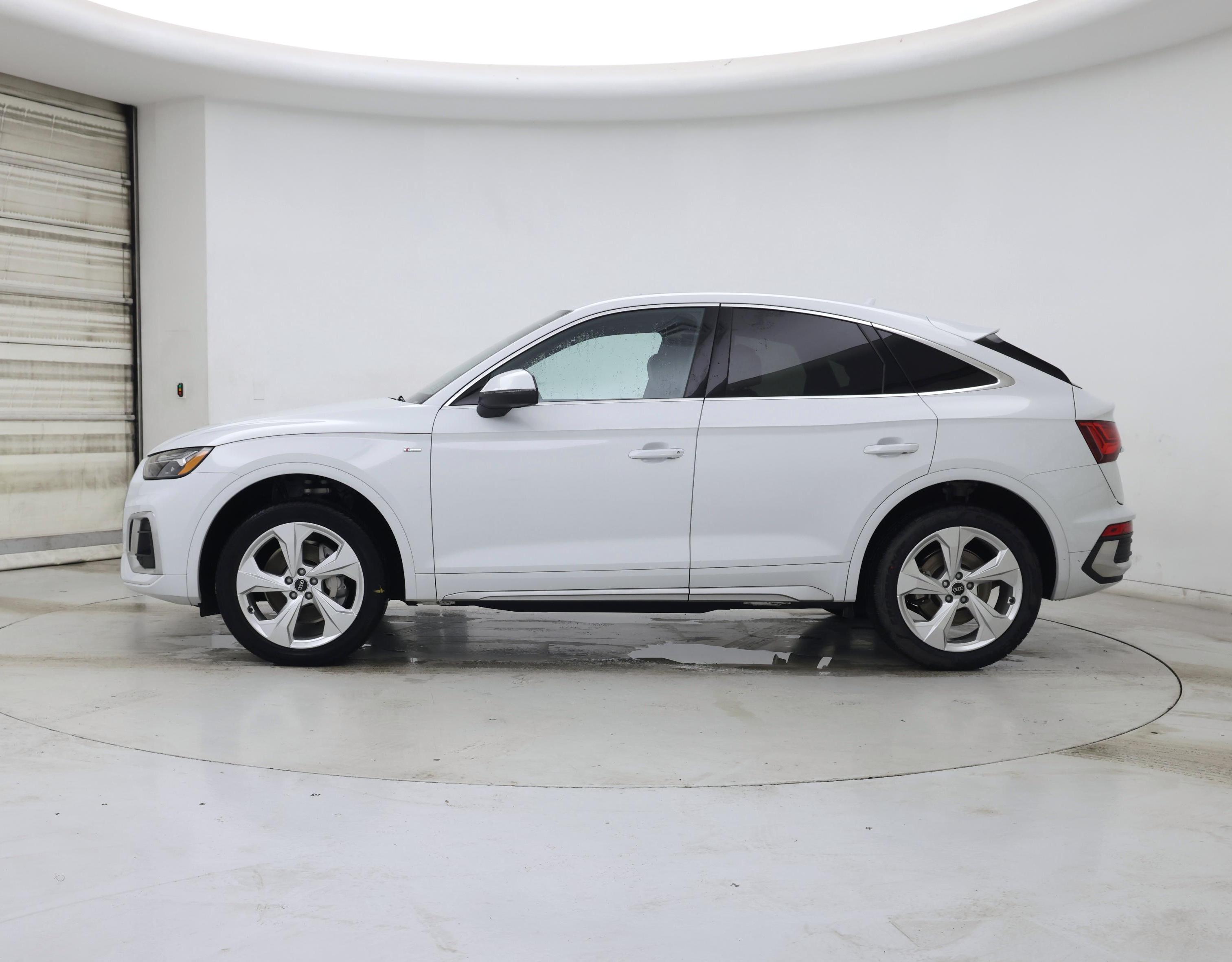 Thumbnail: 2023 Audi Q5 - 3