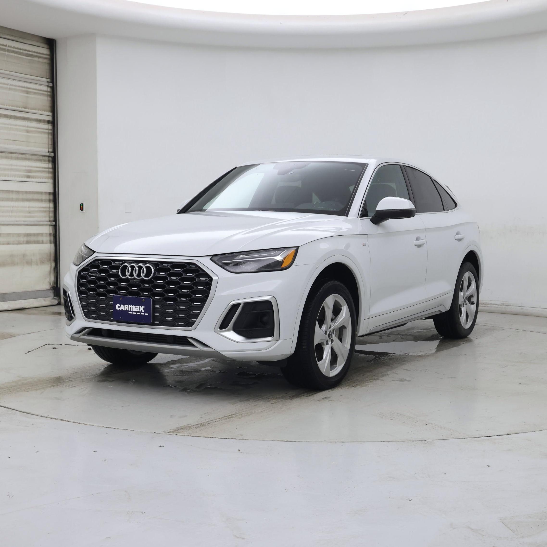 Thumbnail: 2023 Audi Q5 - 4