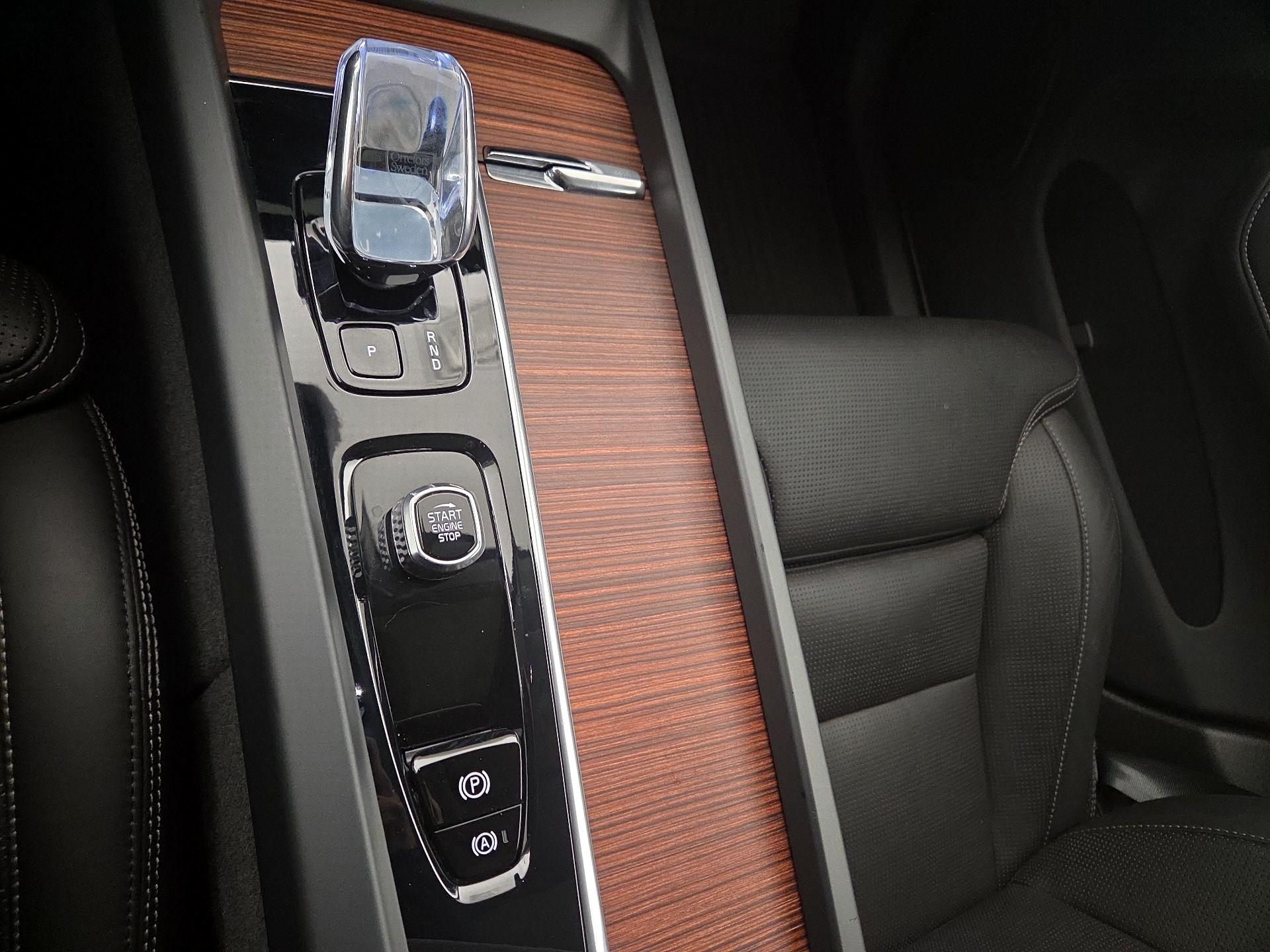 Thumbnail: 2023 Volvo XC60 - 18