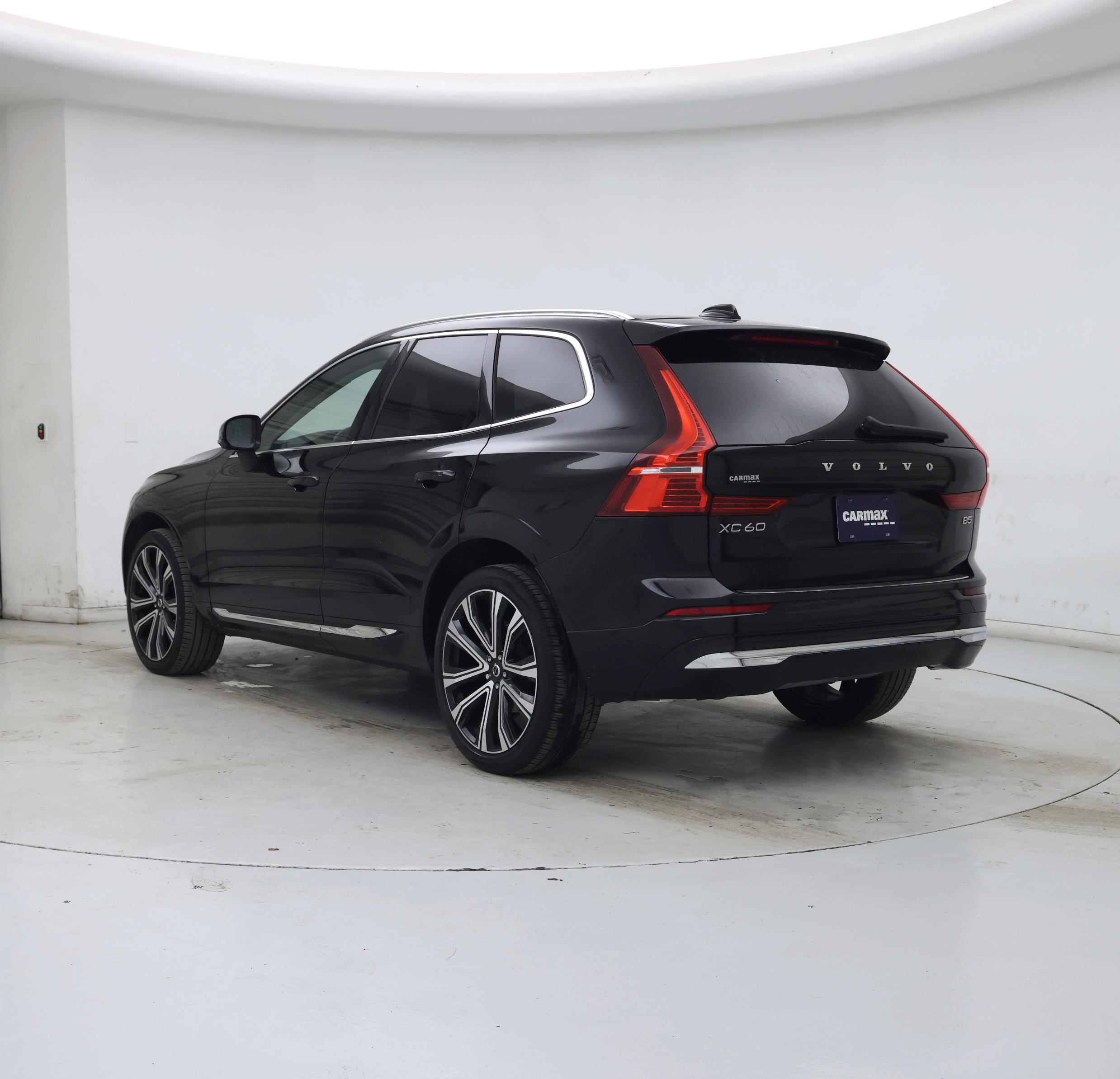 Thumbnail: 2023 Volvo XC60 - 2