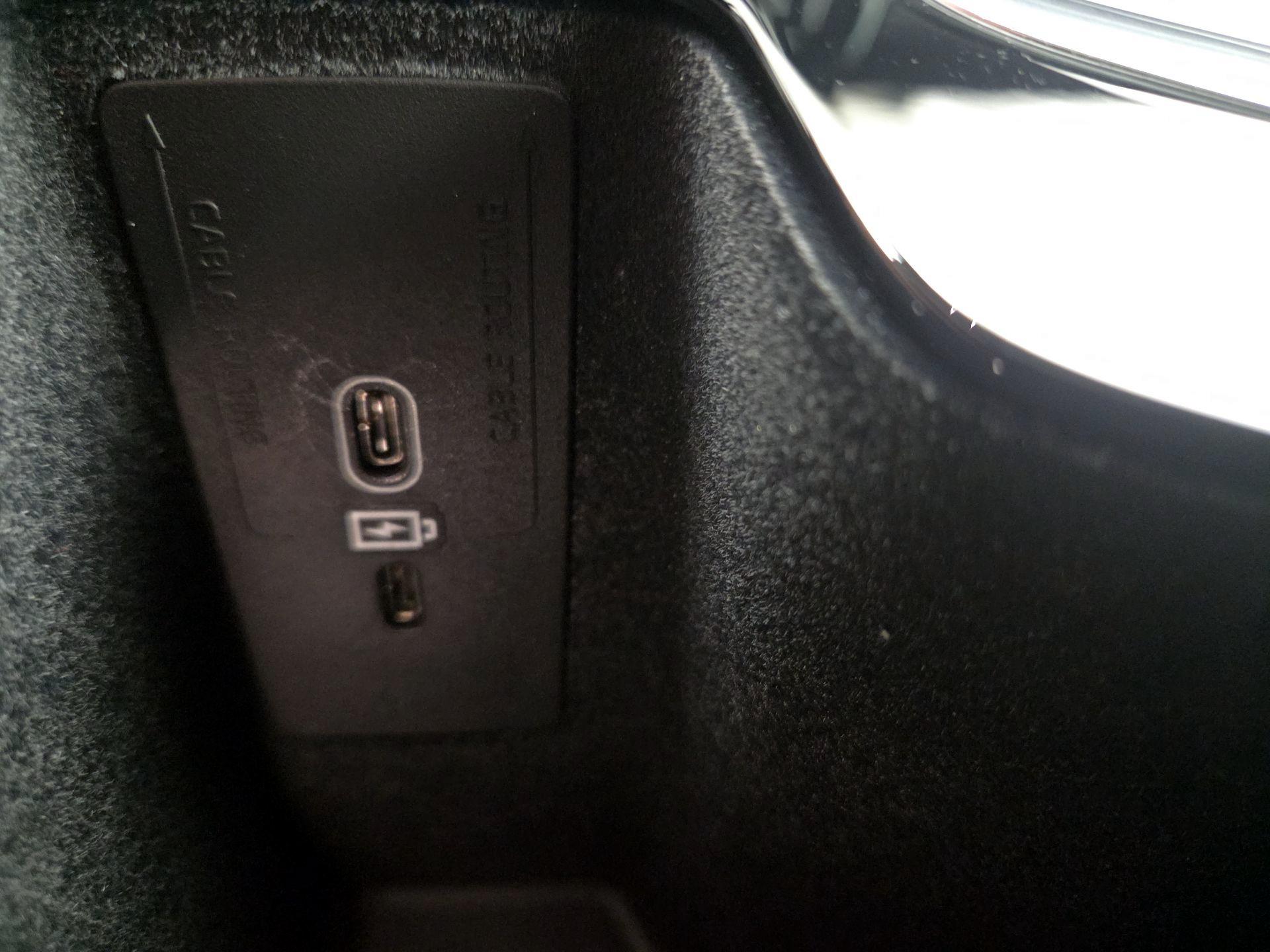 Thumbnail: 2023 Volvo XC60 - 19