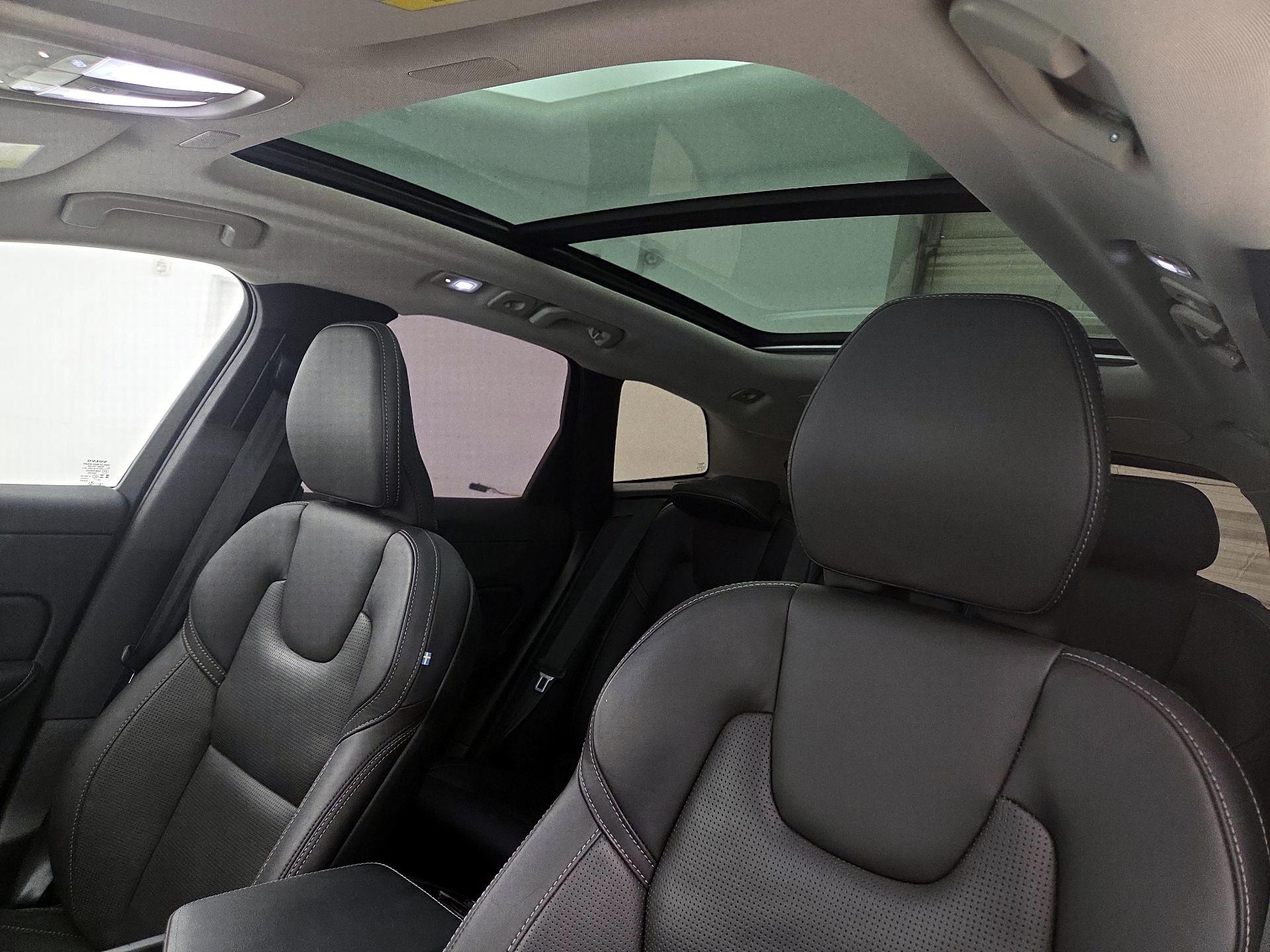 Thumbnail: 2023 Volvo XC60 - 20